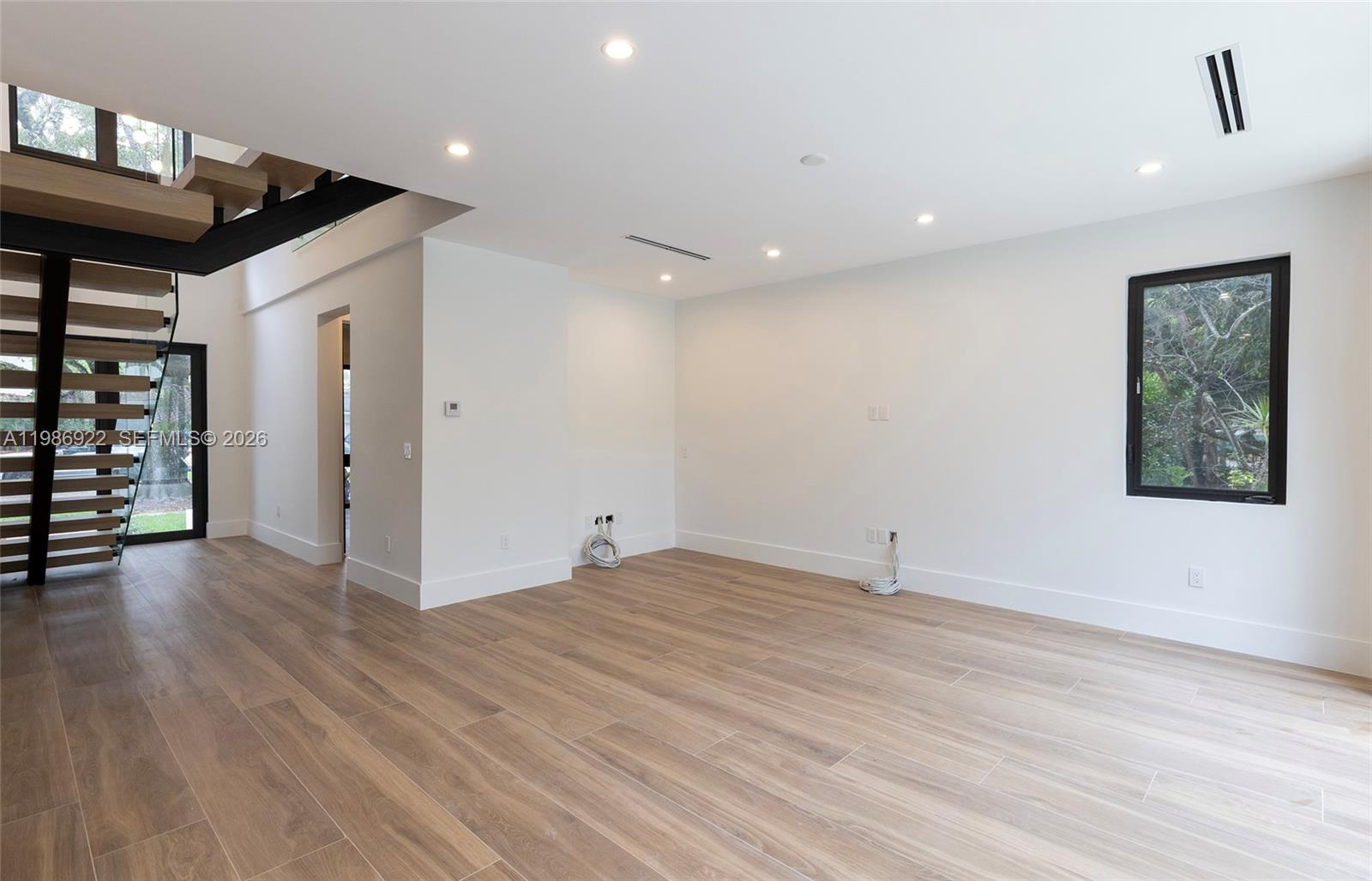 CORAL GABLES BILTMORE SEC - Residential