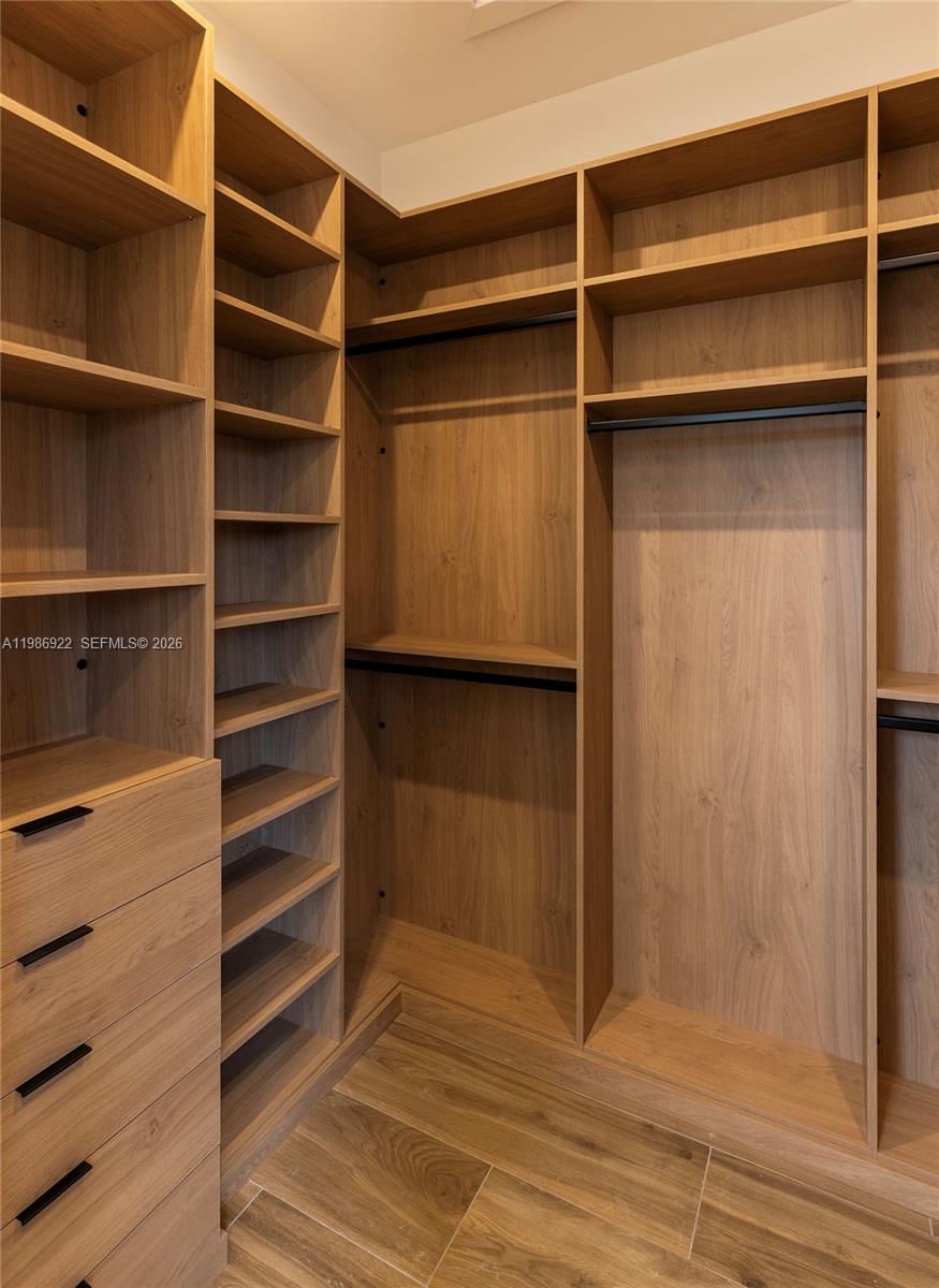 CORAL GABLES BILTMORE SEC - Residential