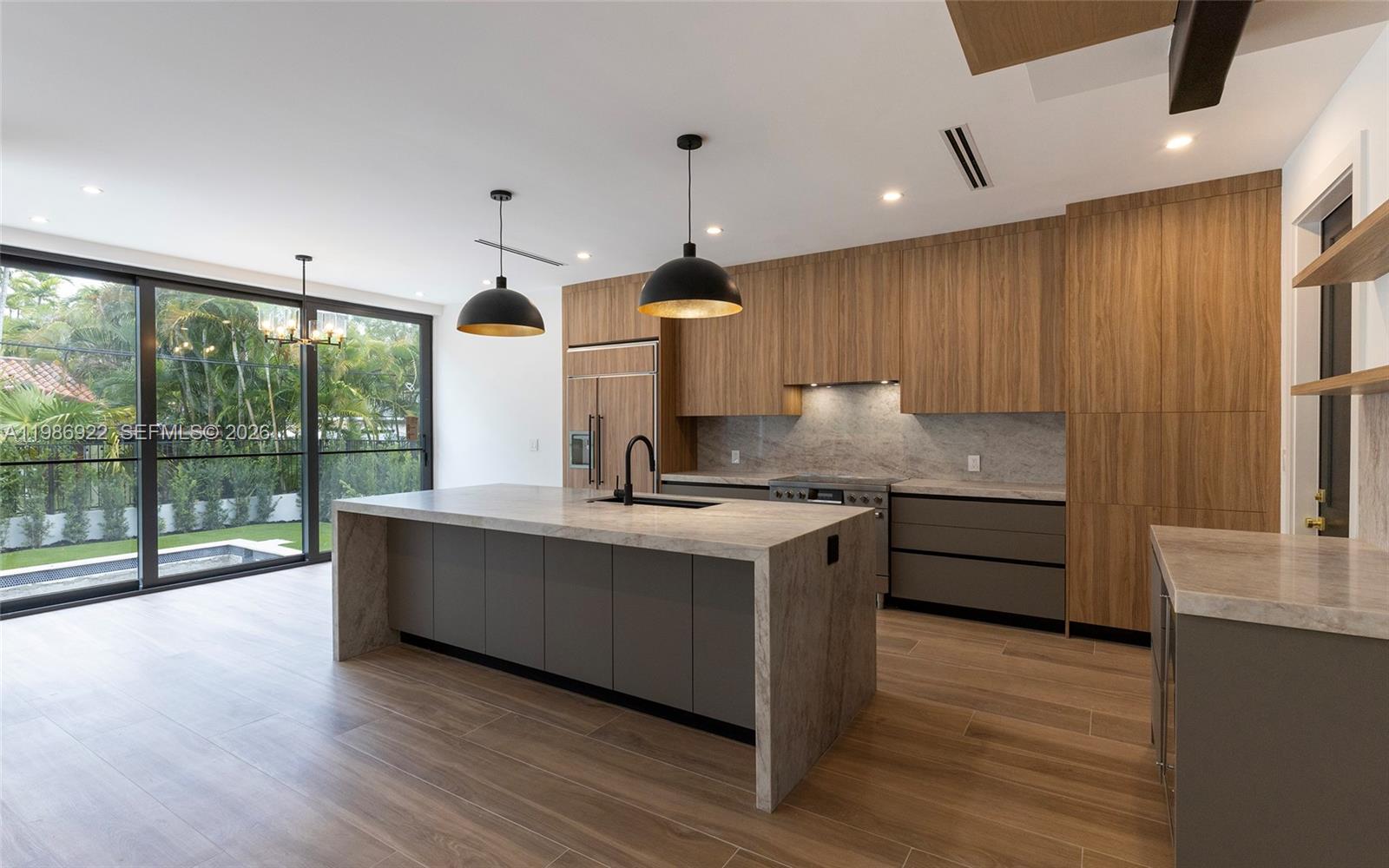 CORAL GABLES BILTMORE SEC - Residential