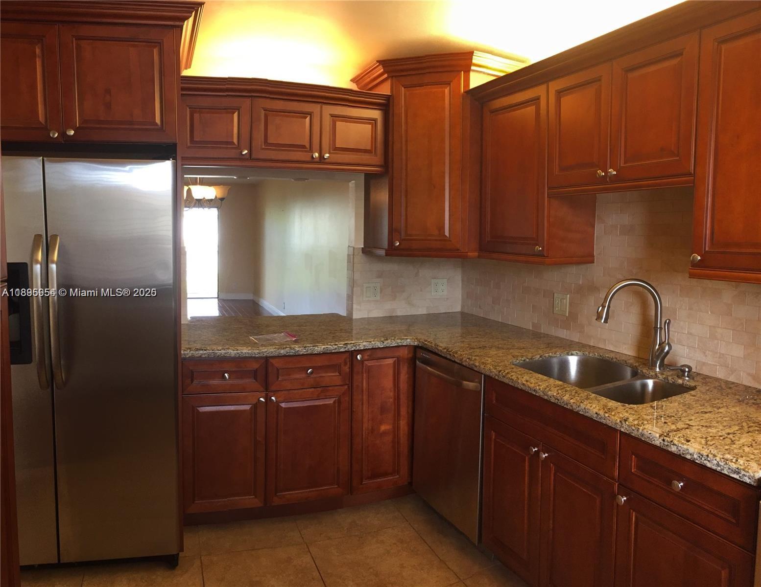 GARDENS AT BONAVENTURE 14 - Residential Lease