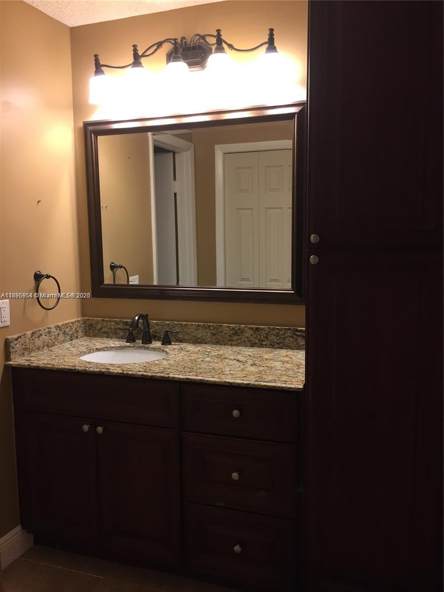GARDENS AT BONAVENTURE 14 - Residential Lease