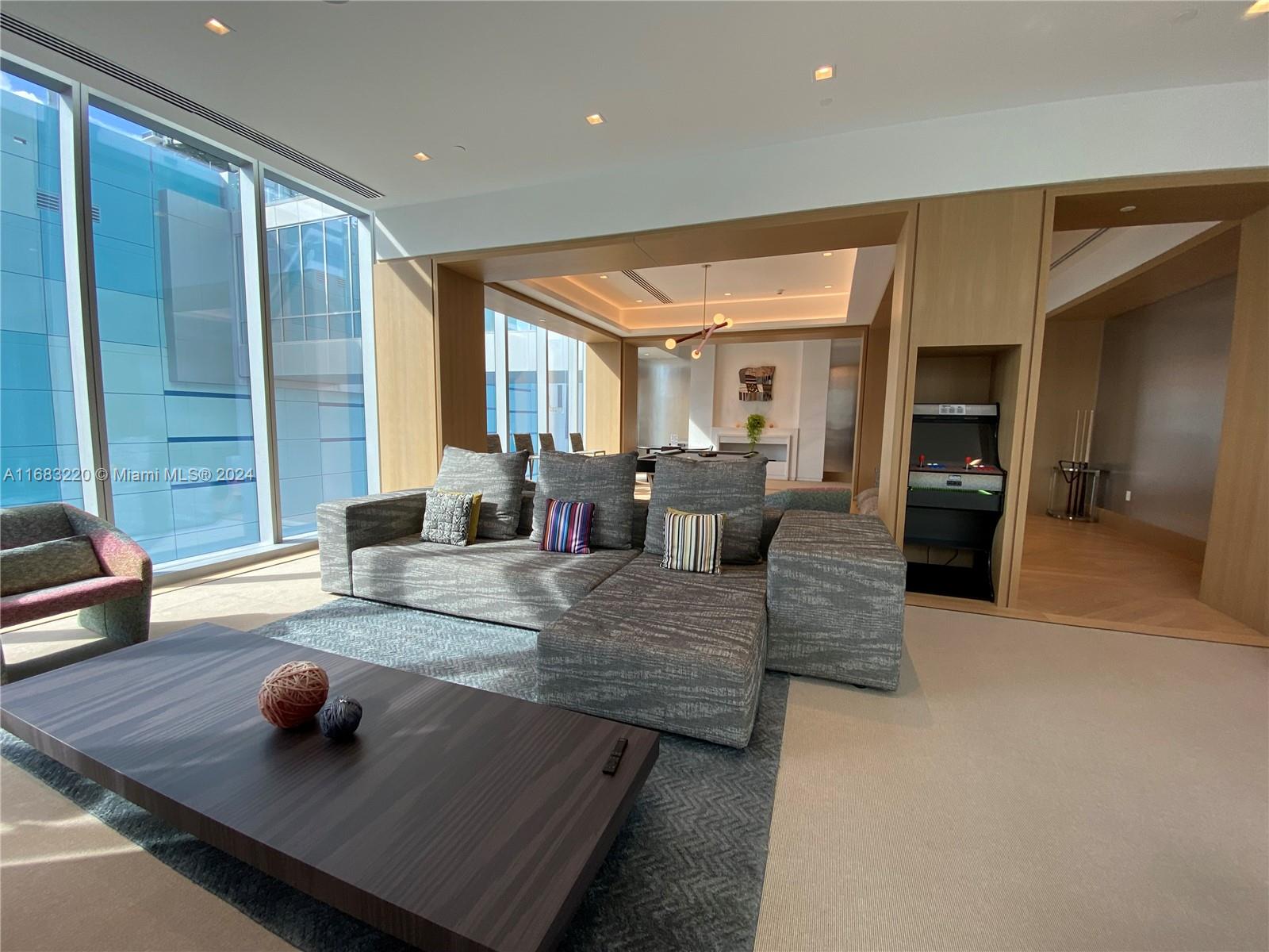ESCOTTONIA PARK - Residential