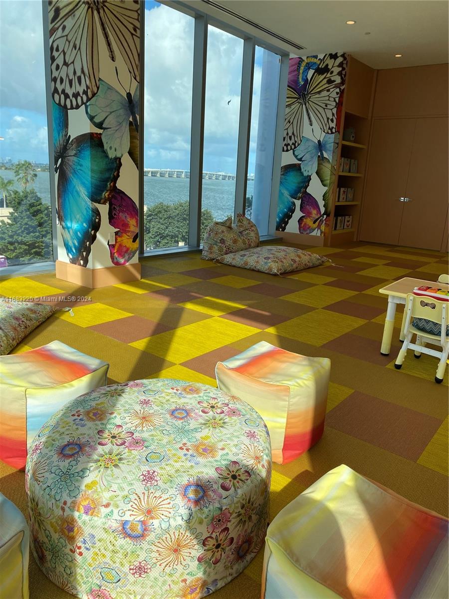 ESCOTTONIA PARK - Residential