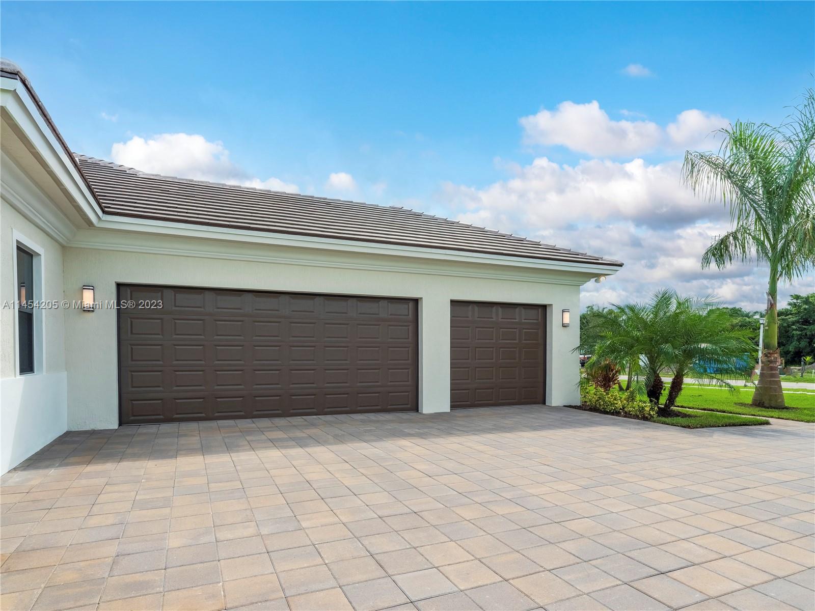 FLAMINGO RANCH ESTATES - Residential