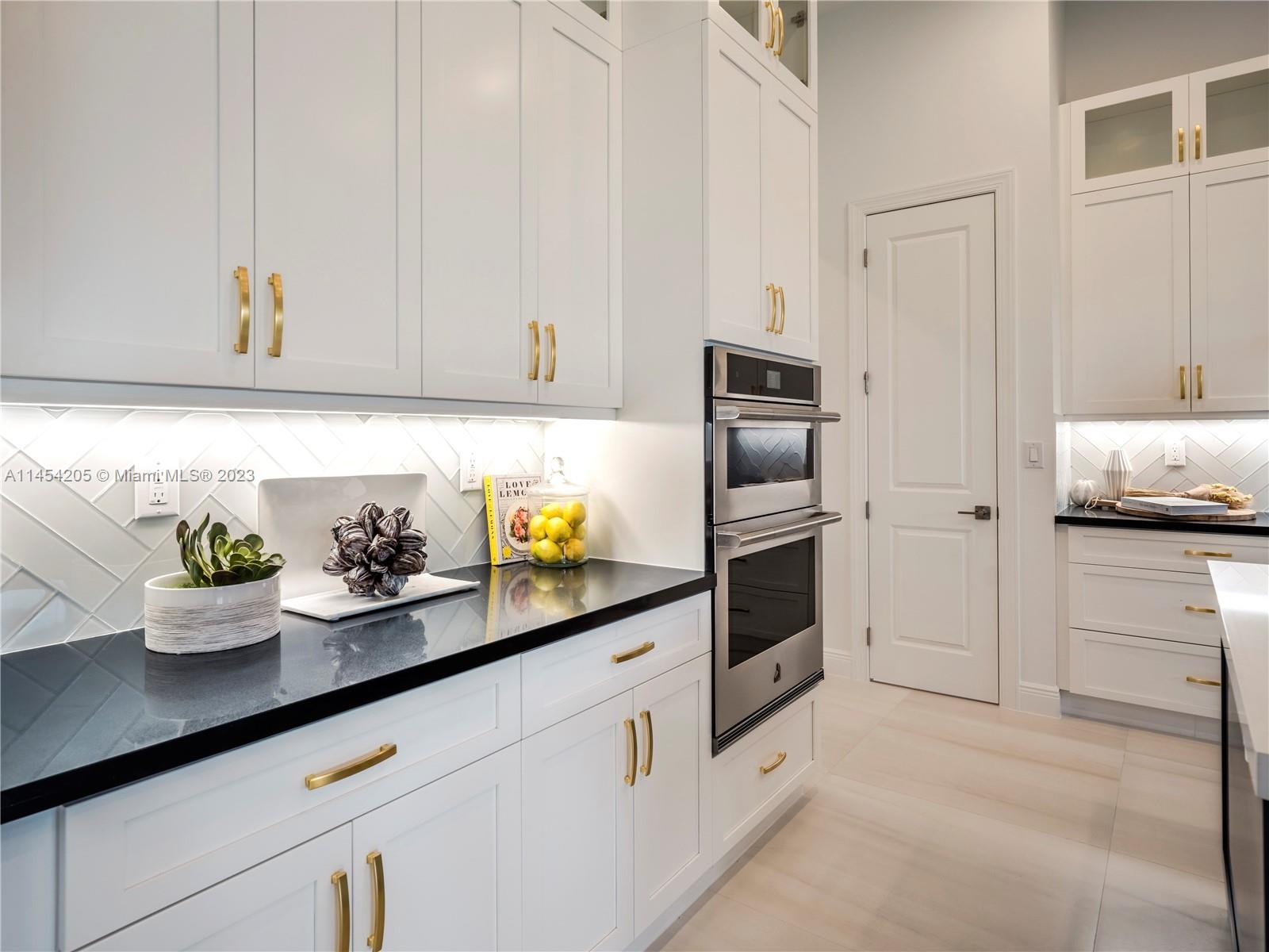 FLAMINGO RANCH ESTATES - Residential