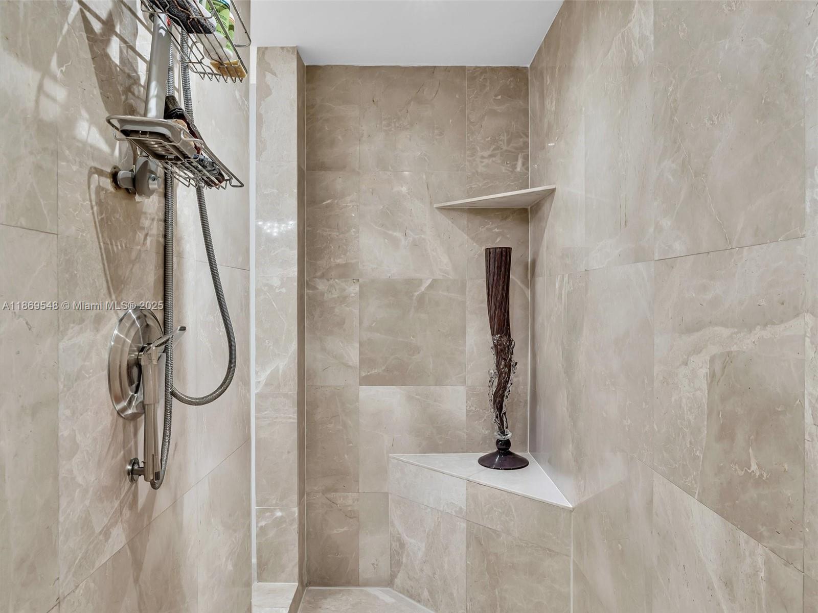 THE PENINSULA II CONDO - Residential Lease