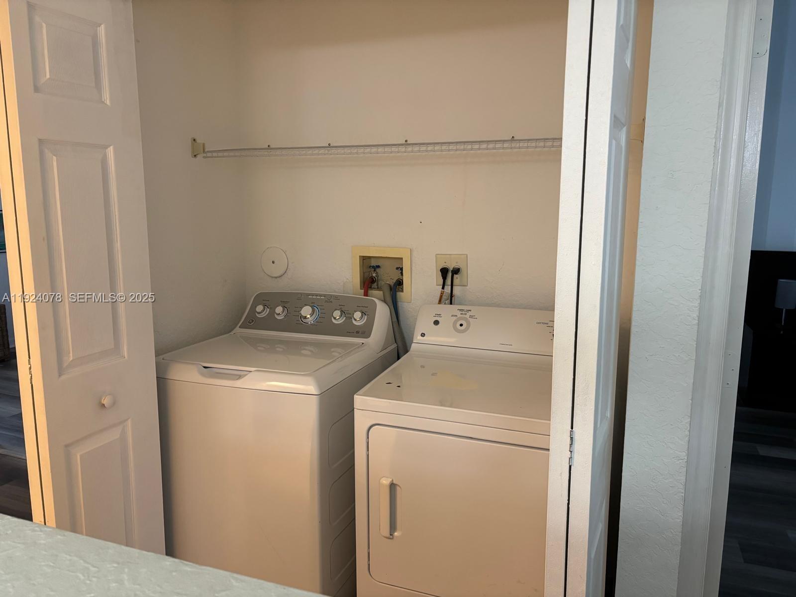 RAINTREE VILLAS - Residential