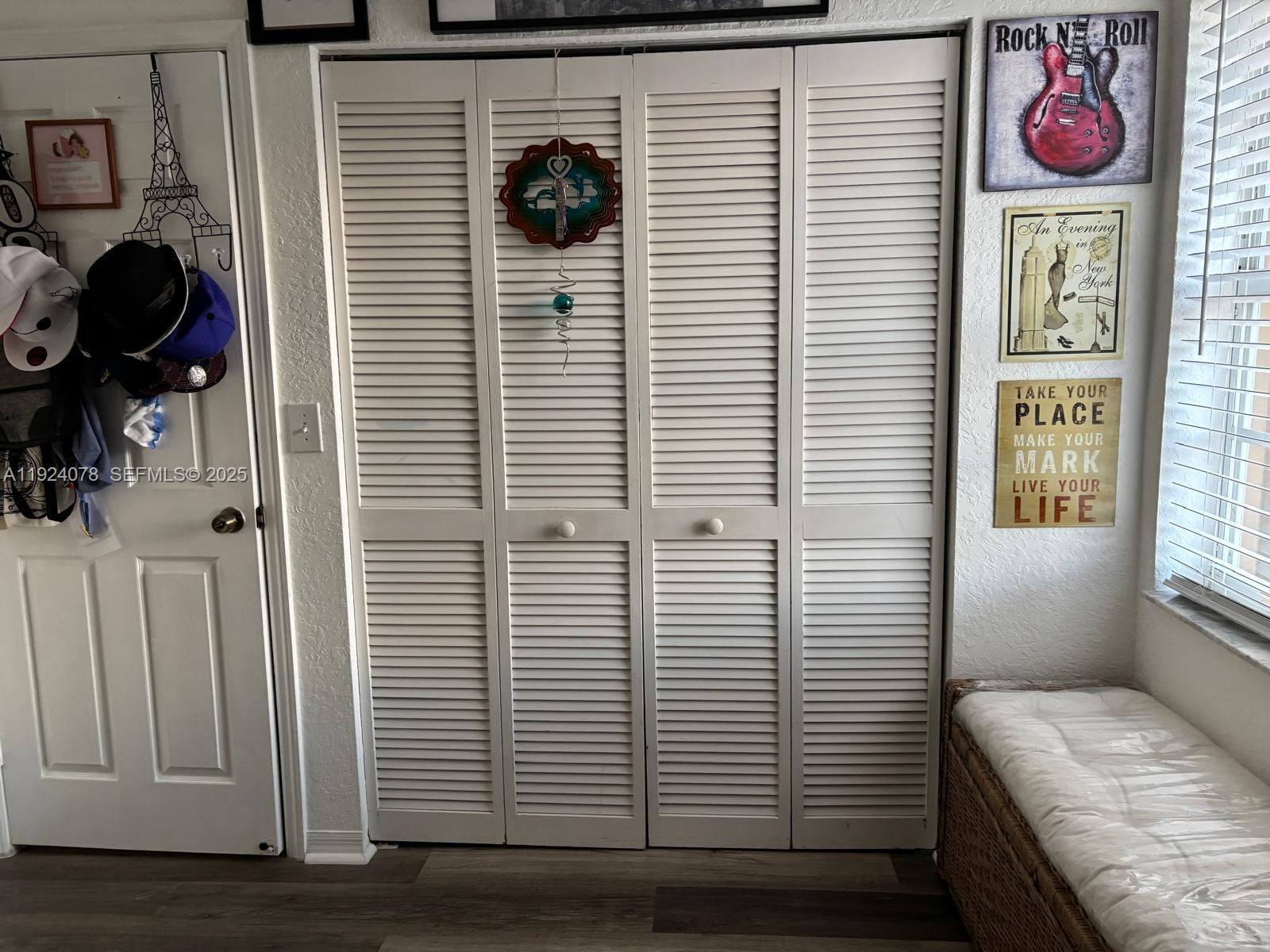 RAINTREE VILLAS - Residential