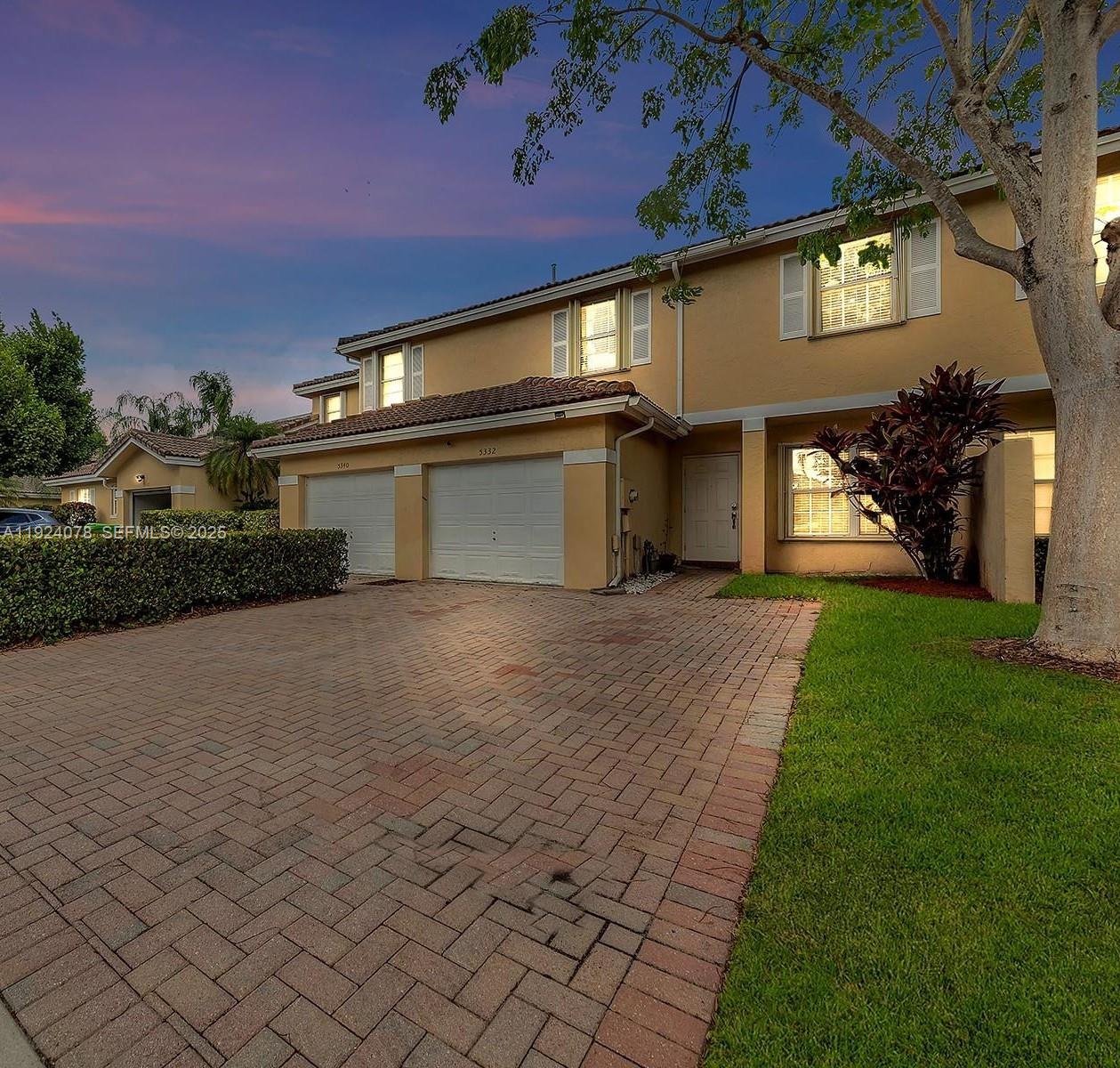 RAINTREE VILLAS - Residential