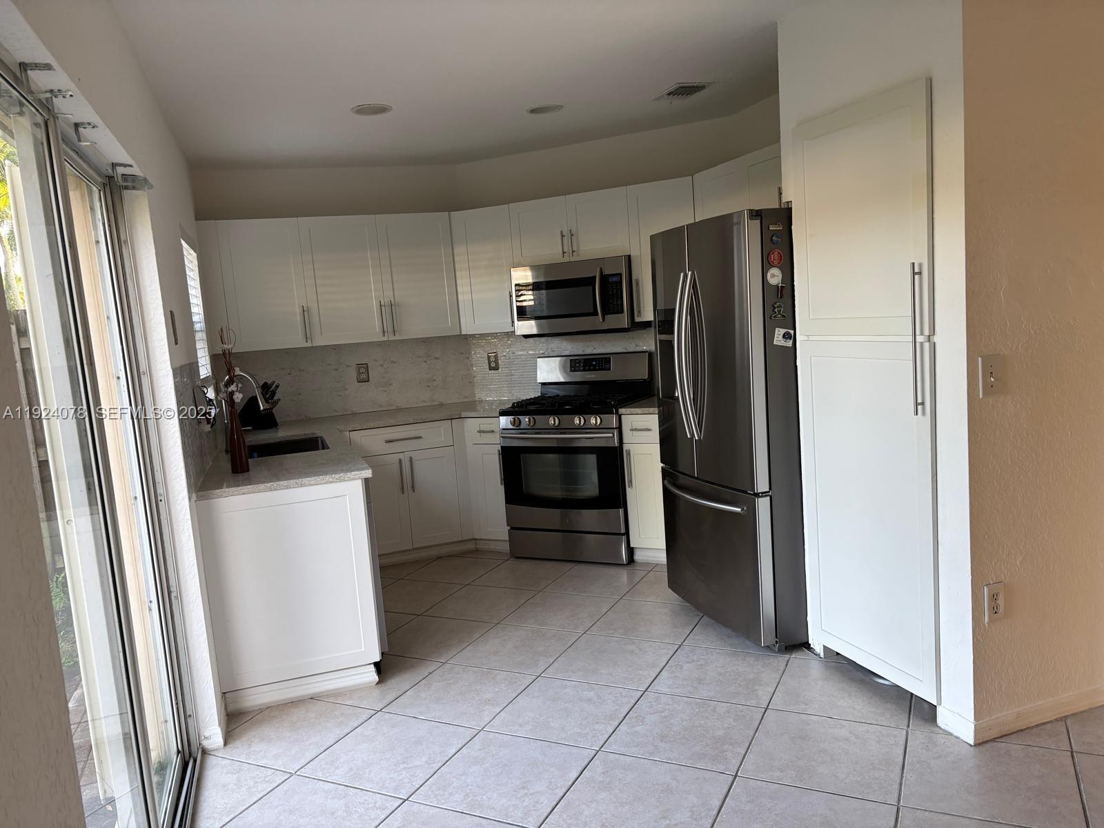 RAINTREE VILLAS - Residential