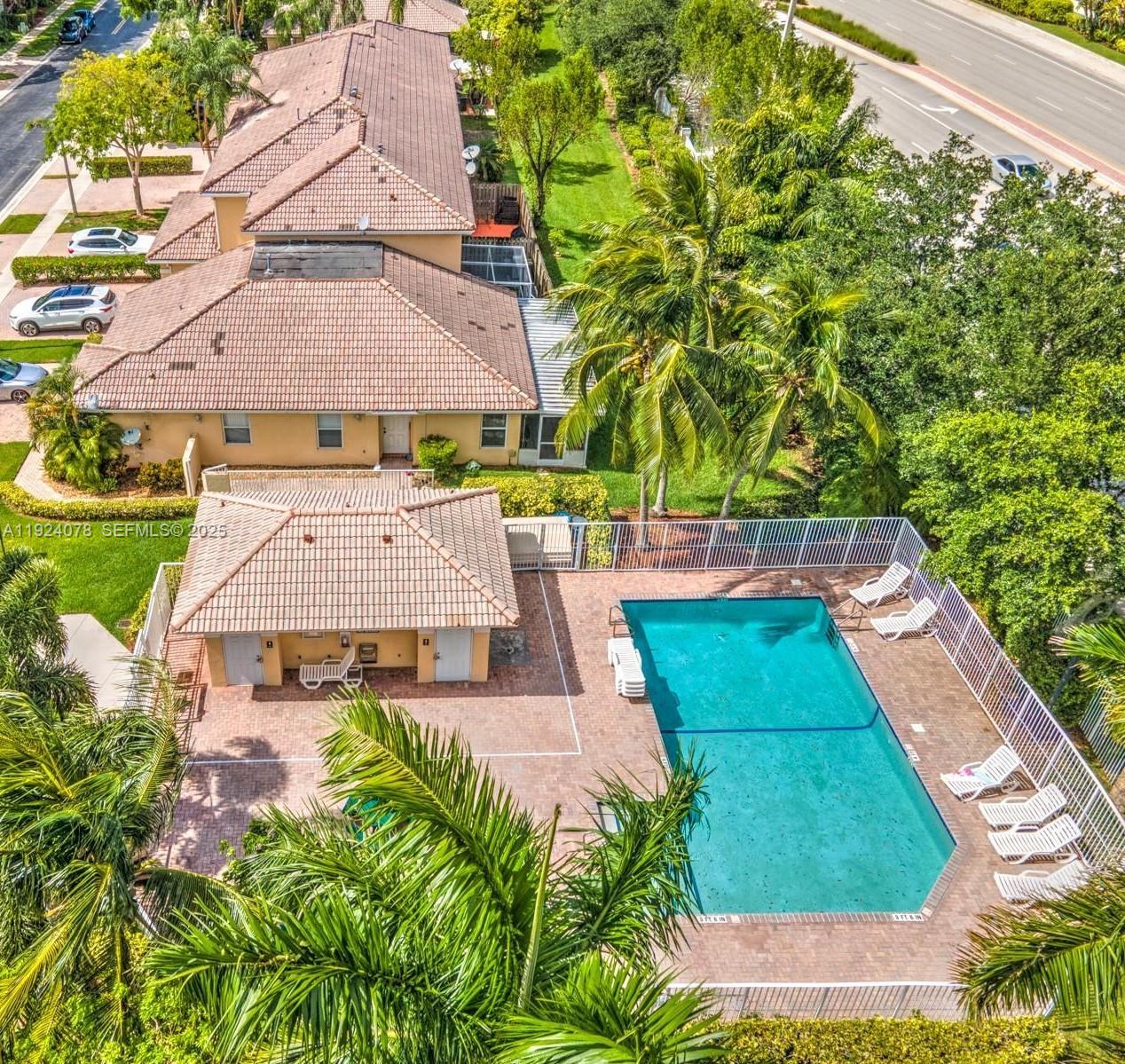 RAINTREE VILLAS - Residential