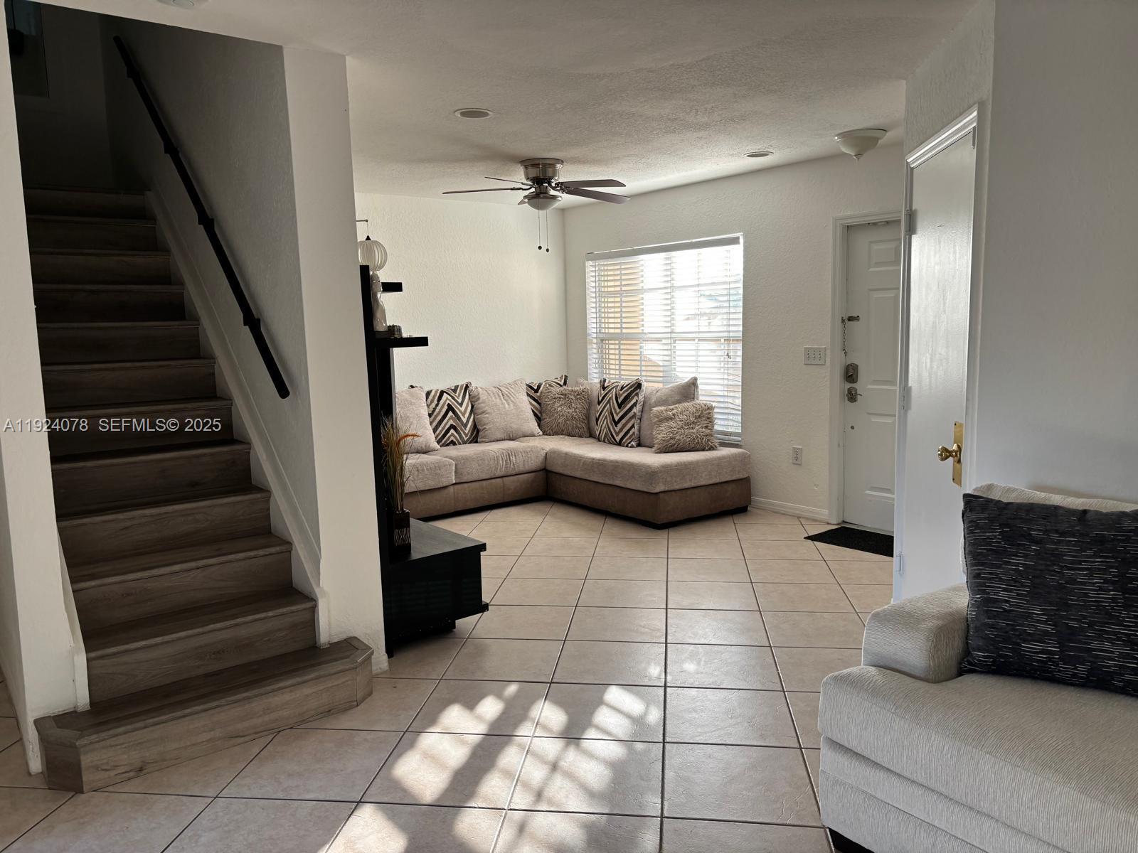 RAINTREE VILLAS - Residential