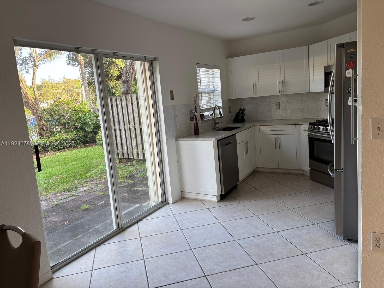 RAINTREE VILLAS - Residential