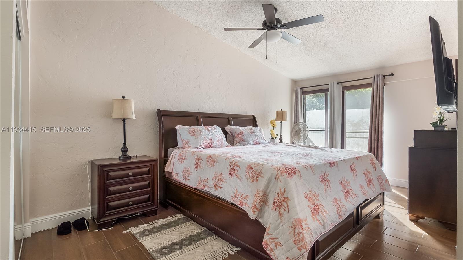 COLONIAL LAKES VILLAS - Residential