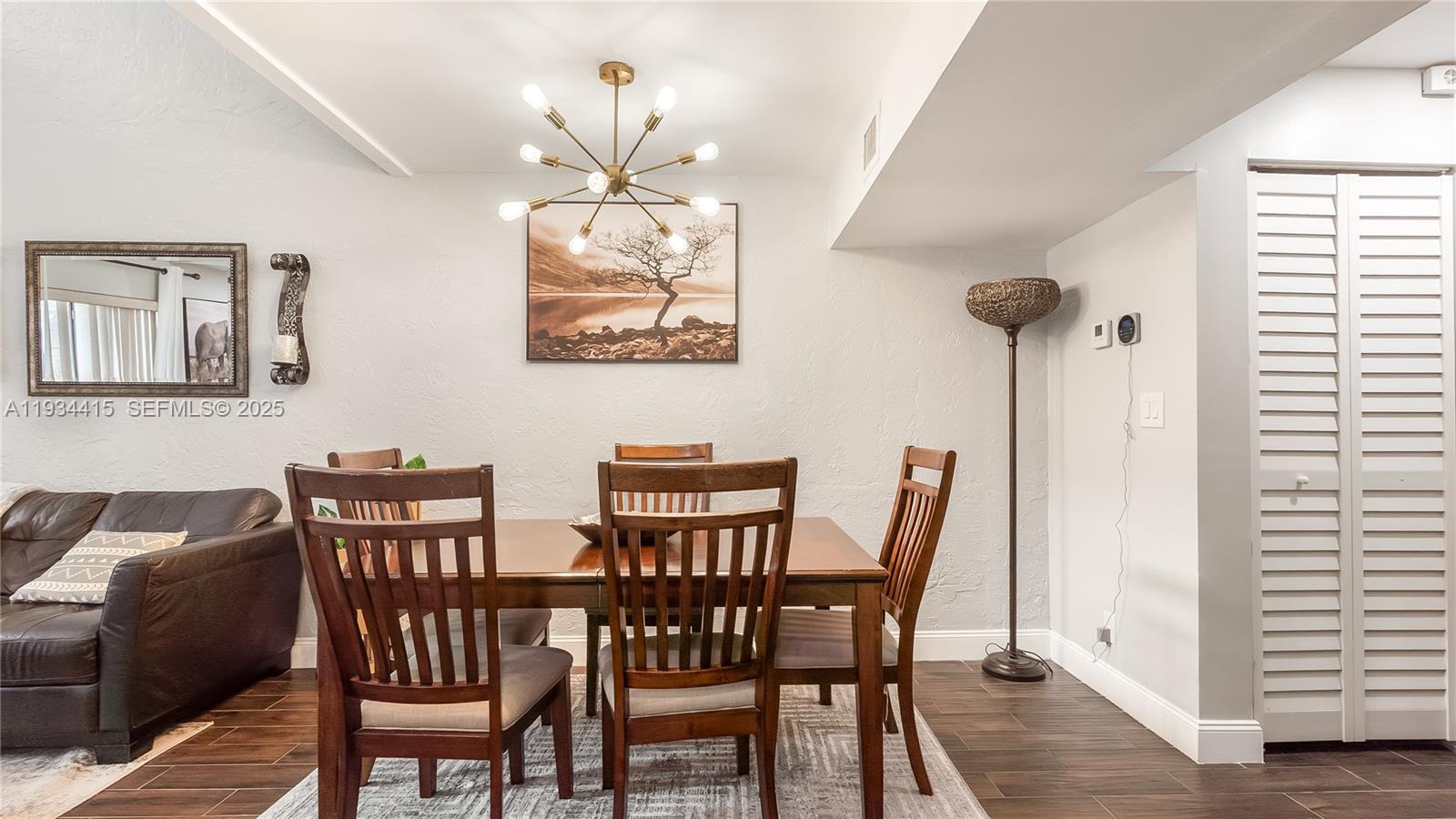 COLONIAL LAKES VILLAS - Residential