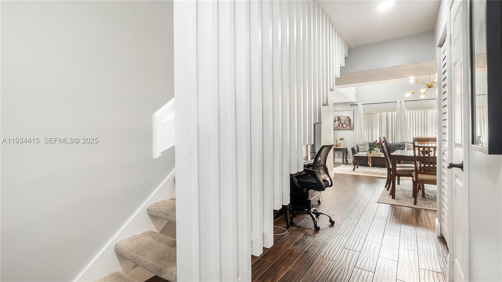 COLONIAL LAKES VILLAS - Residential