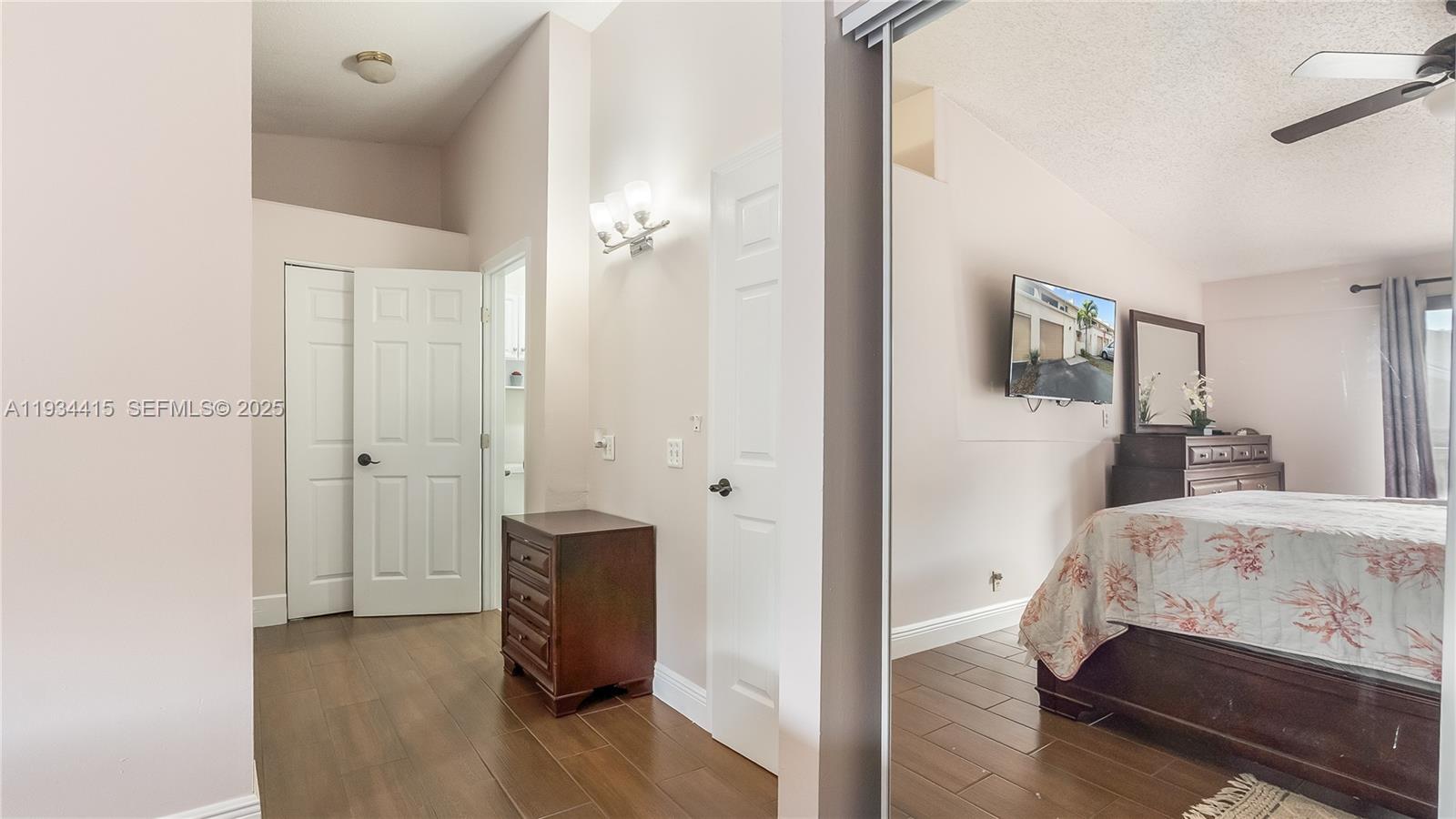 COLONIAL LAKES VILLAS - Residential