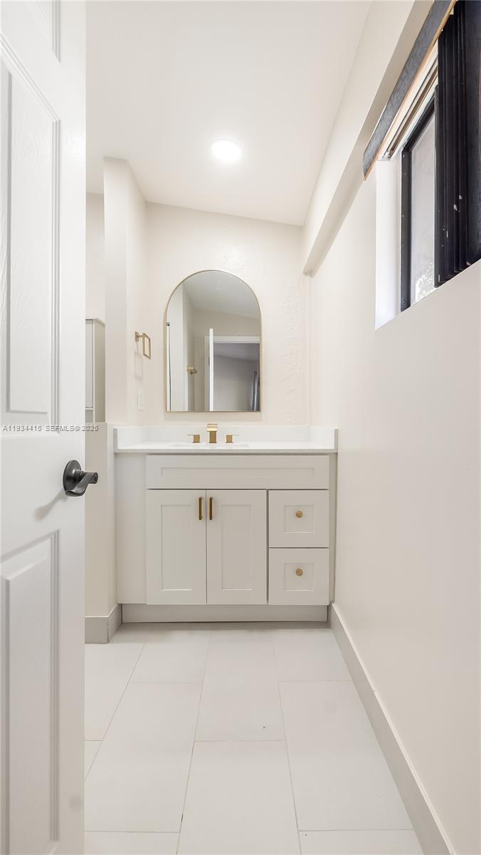 COLONIAL LAKES VILLAS - Residential