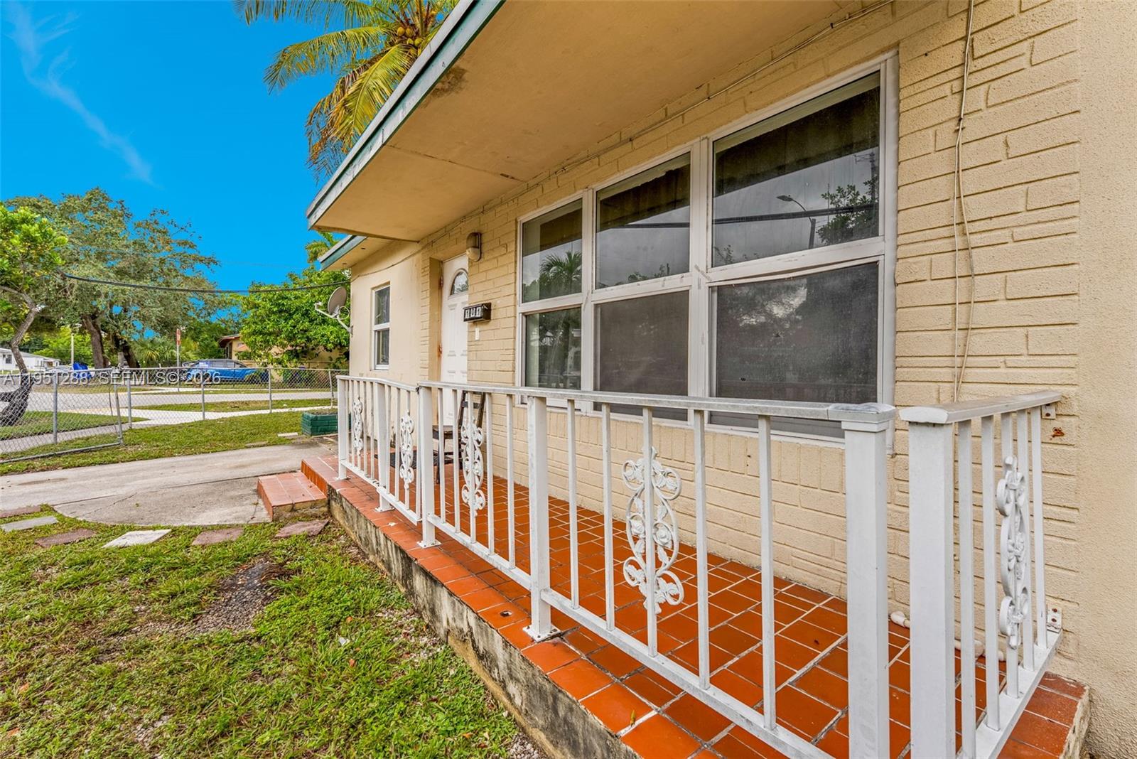 INGLEWOOD GARDENS - Residential