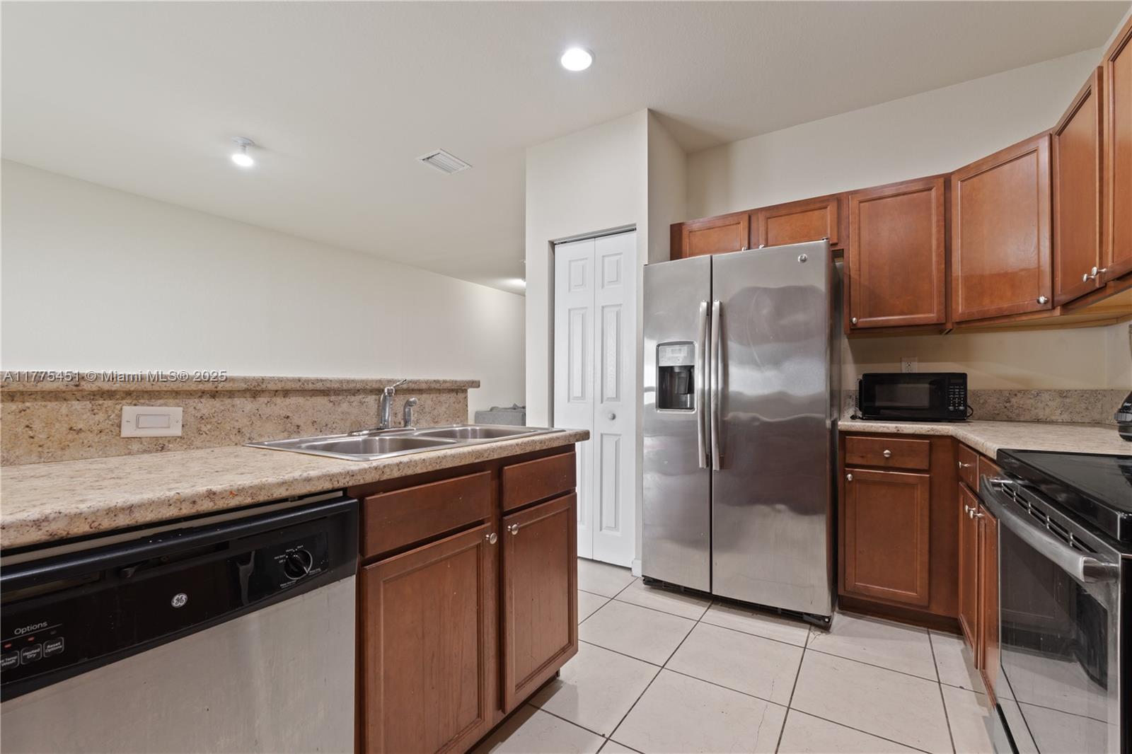 BELLAGIO VILLAS - Residential