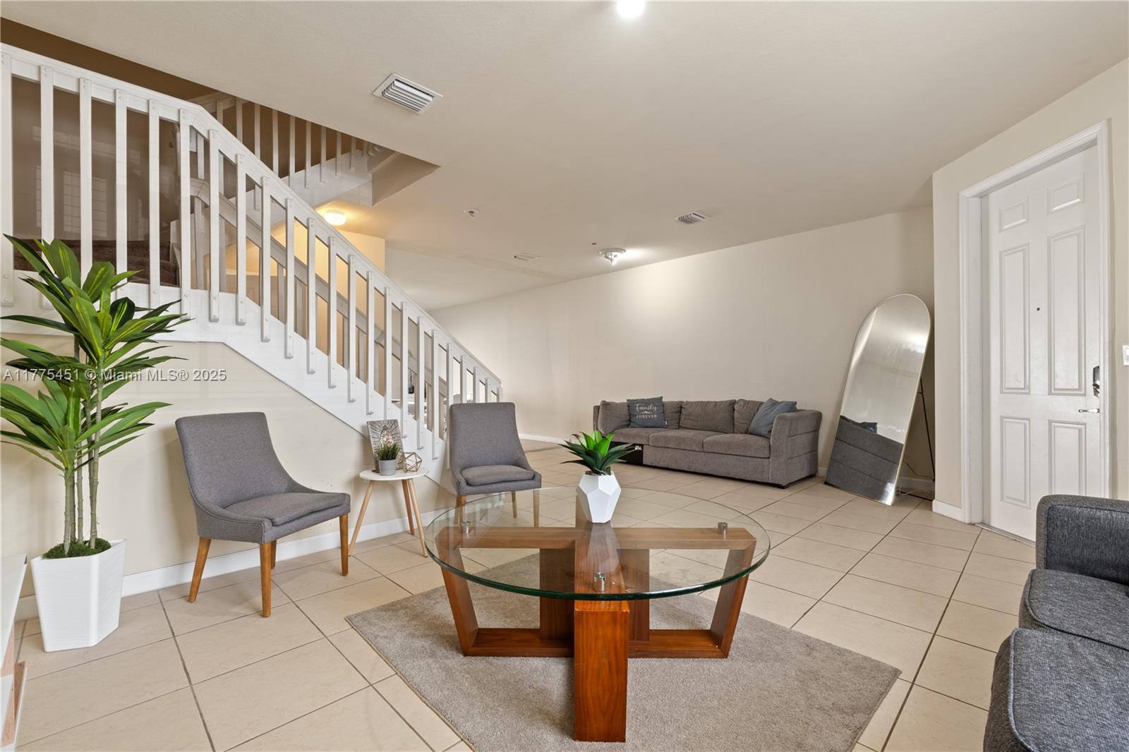 BELLAGIO VILLAS - Residential