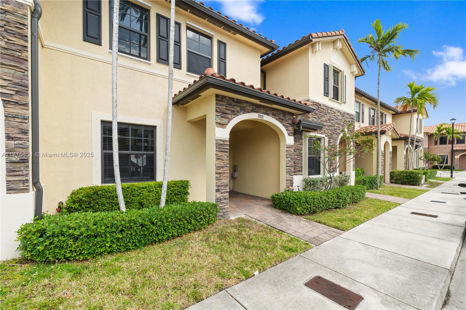 BELLAGIO VILLAS - Residential