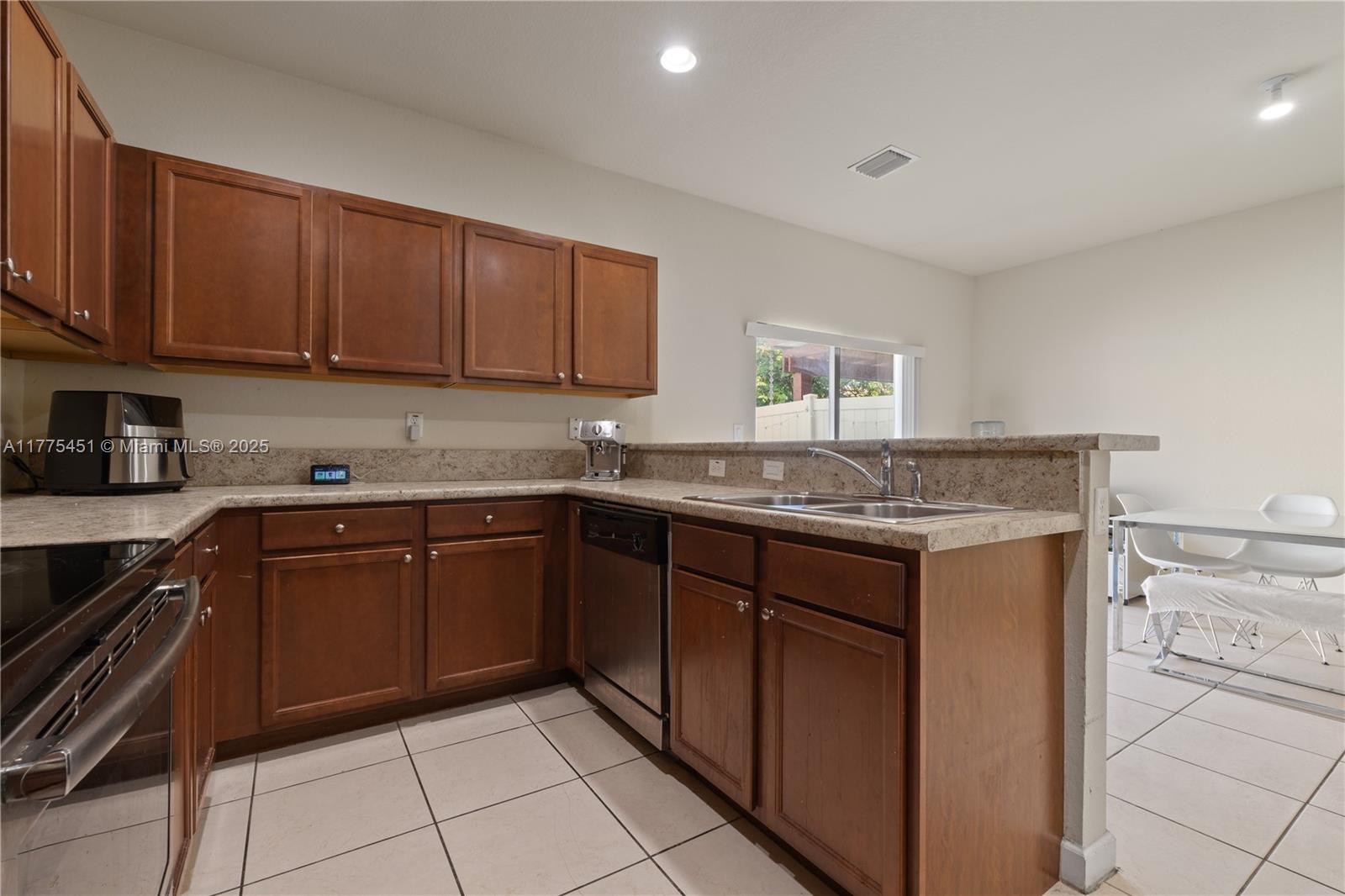 BELLAGIO VILLAS - Residential