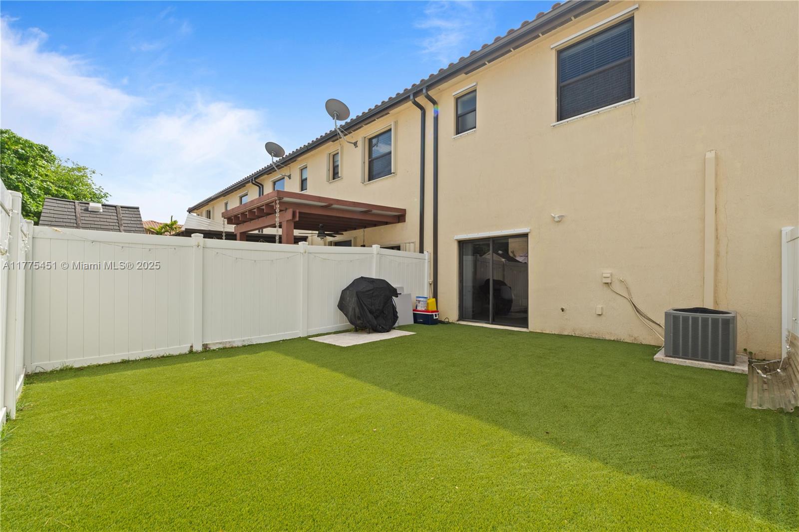 BELLAGIO VILLAS - Residential