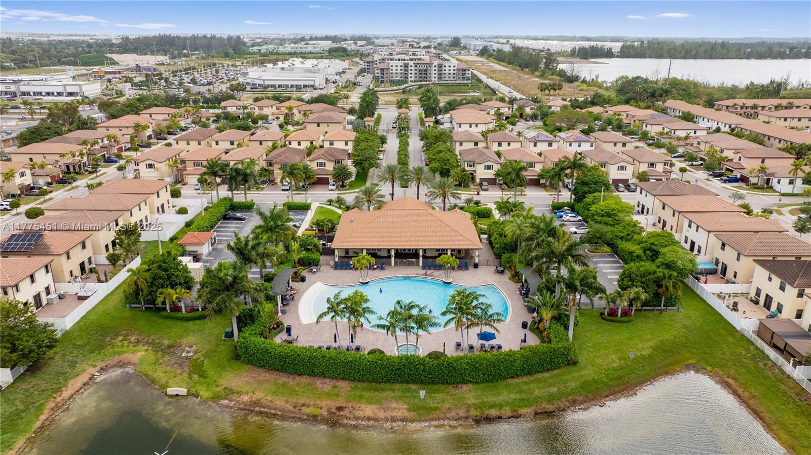 BELLAGIO VILLAS - Residential