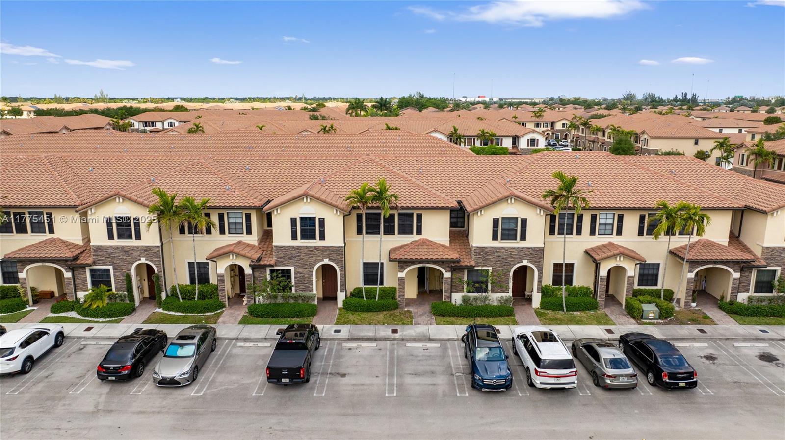 BELLAGIO VILLAS - Residential