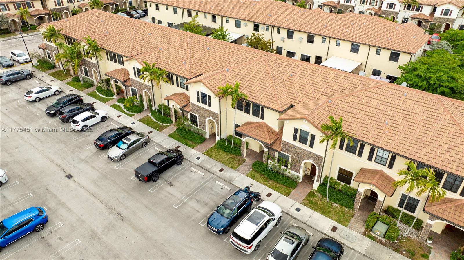 BELLAGIO VILLAS - Residential