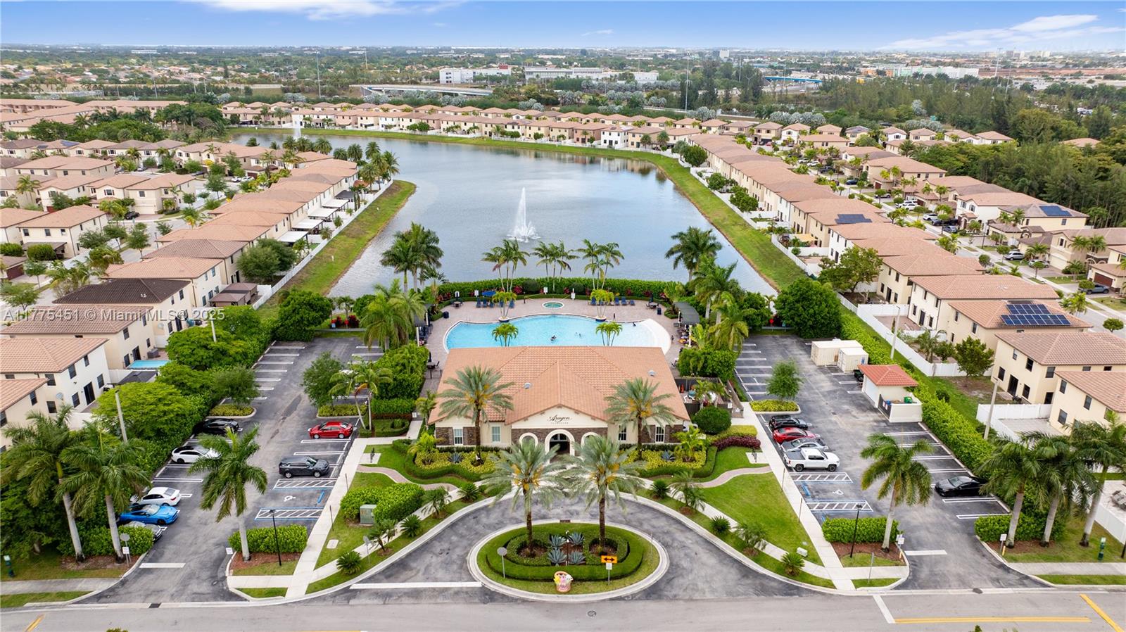 BELLAGIO VILLAS - Residential