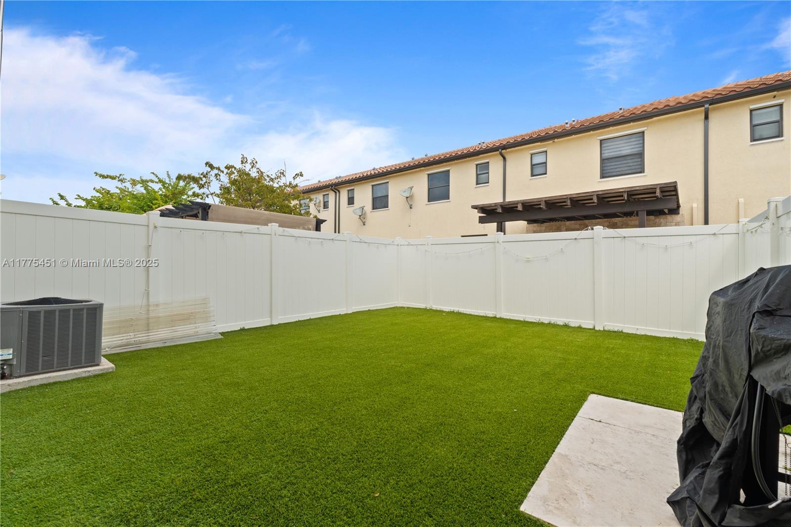 BELLAGIO VILLAS - Residential