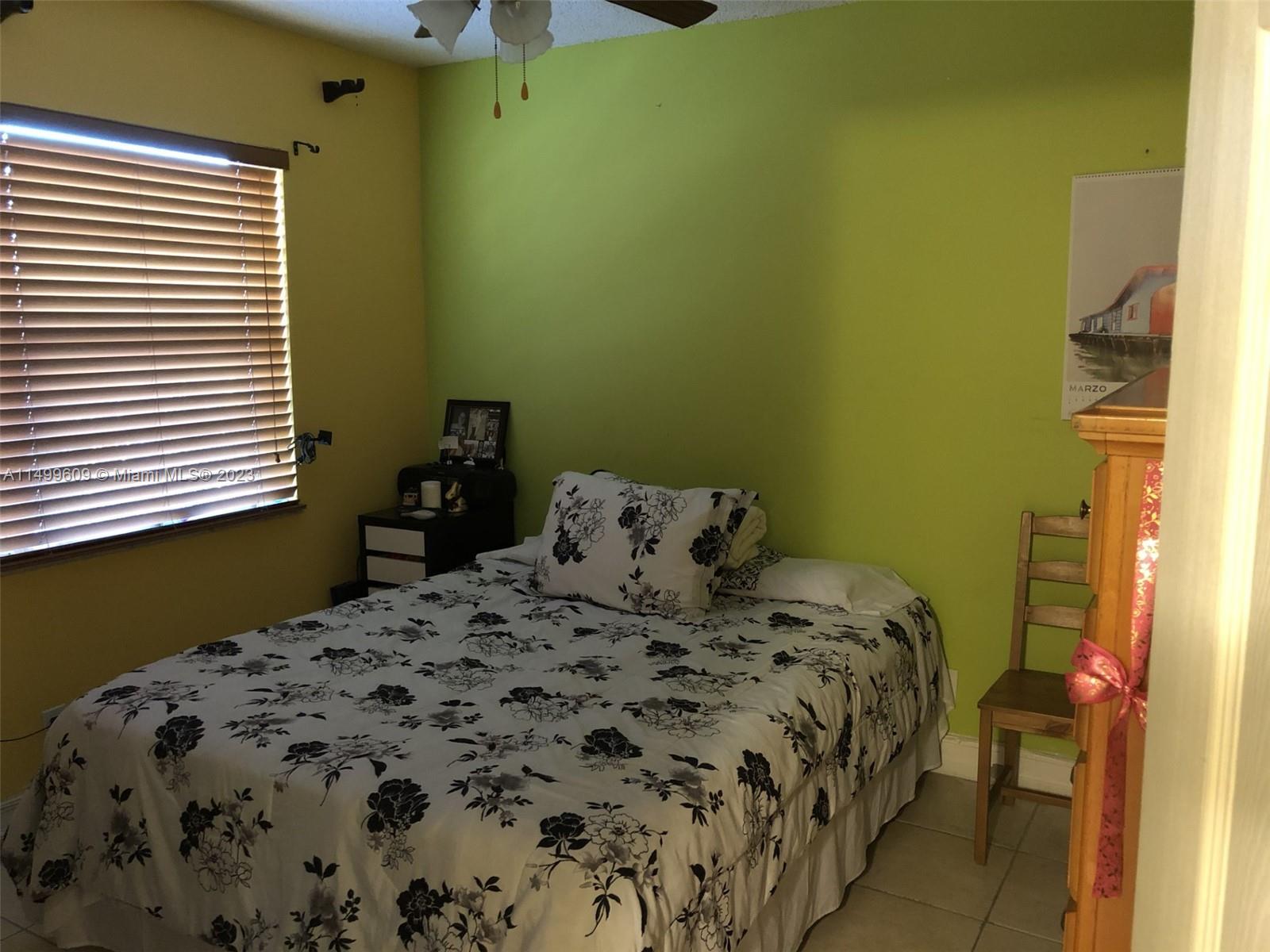 APPLEGREEN CONDO APTS 4 - Residential Lease