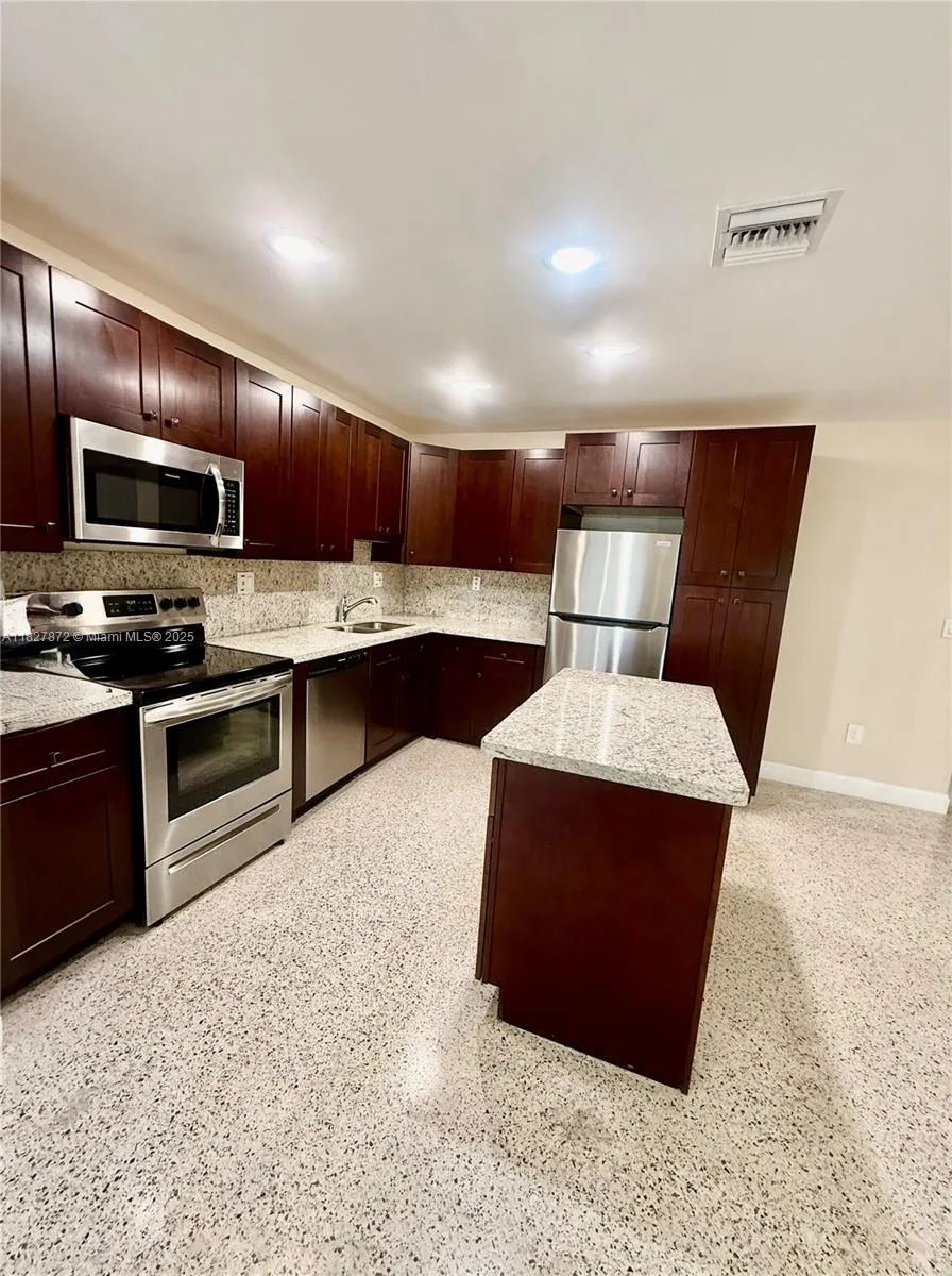 Cutler Bay, Florida 33157, United States, 3 Bedrooms Bedrooms, ,2 BathroomsBathrooms,Residential,Active,159608