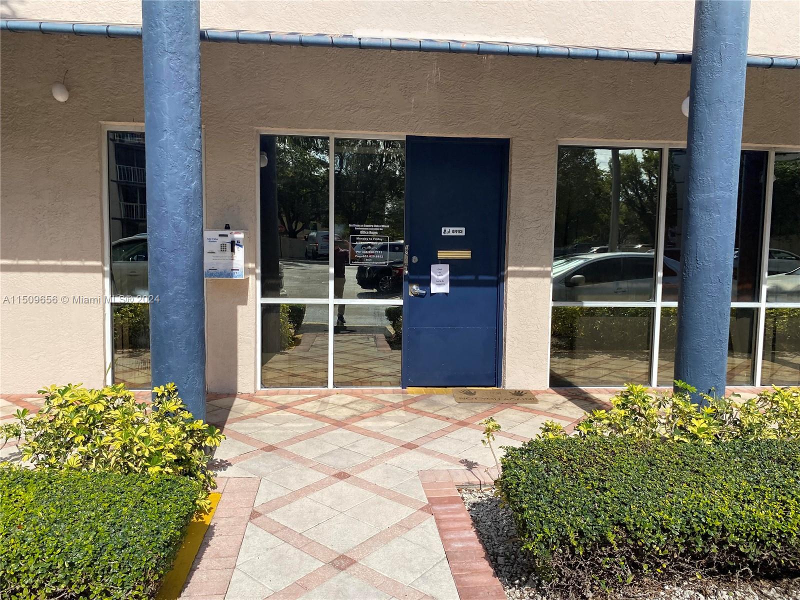 Ready to move in and nice apartment 2x2 located at Country Club of Miami. Very close to all Highways access I75, Palmetto, and Turnpike. Gated community 24 hours with security in place. Amenities includes club house, swimming pool, GYM, tennis court, BBQ, assigned parking, and playground for kids.
Application cost $100.00 and anyone over 16 yo must fill a separated application and pay $100.00.
Association application and approval required. Easy to show!