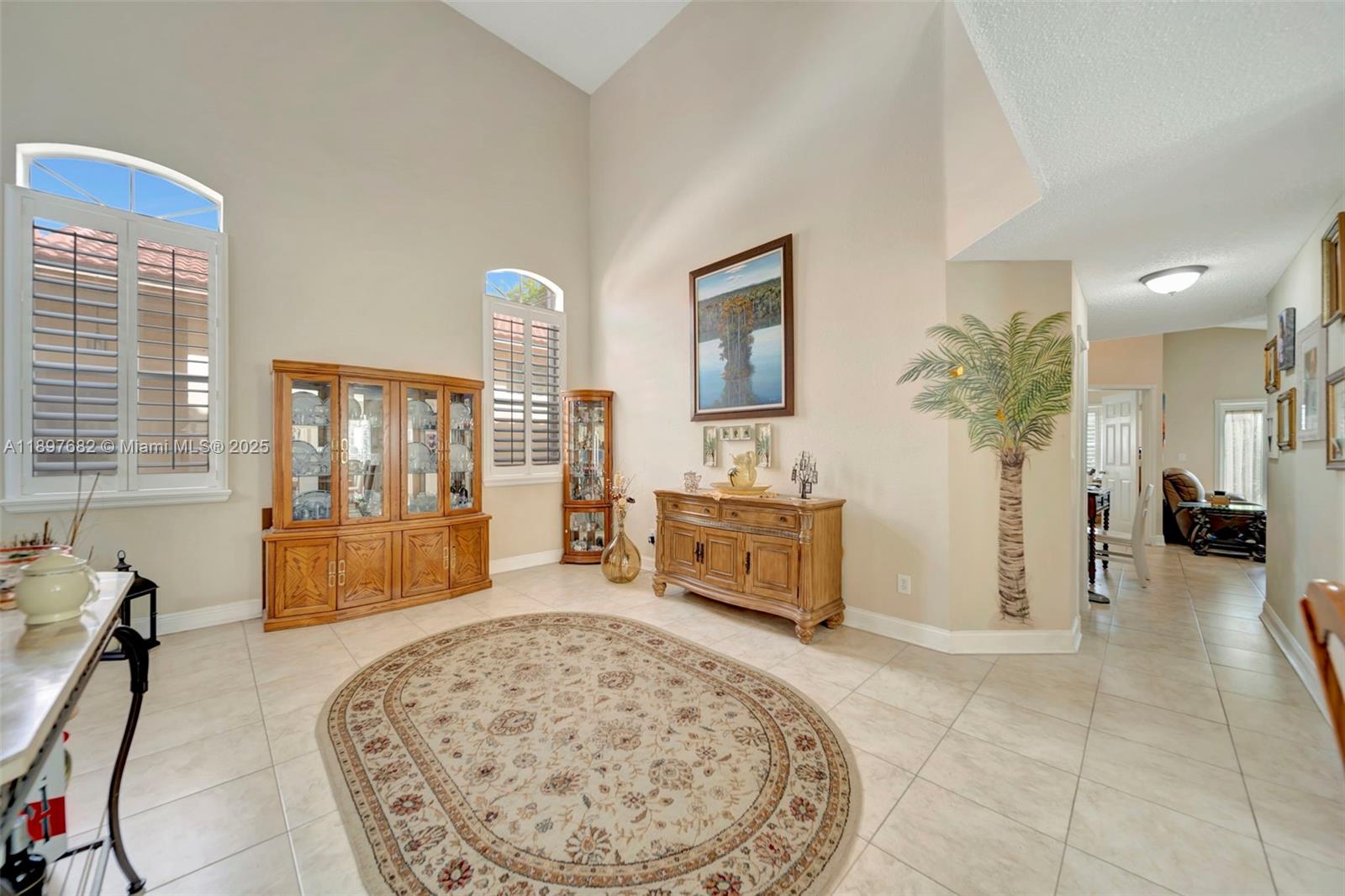 HOLLYWOOD LAKES COUNTRY C - Residential