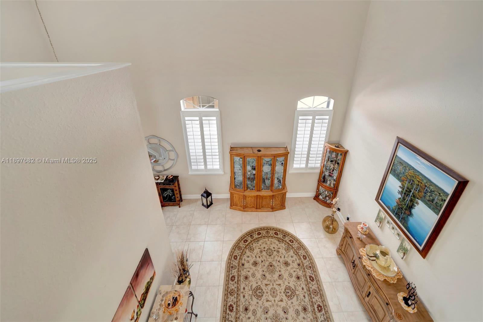 HOLLYWOOD LAKES COUNTRY C - Residential