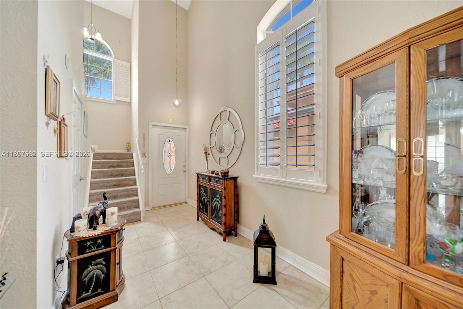 HOLLYWOOD LAKES COUNTRY C - Residential