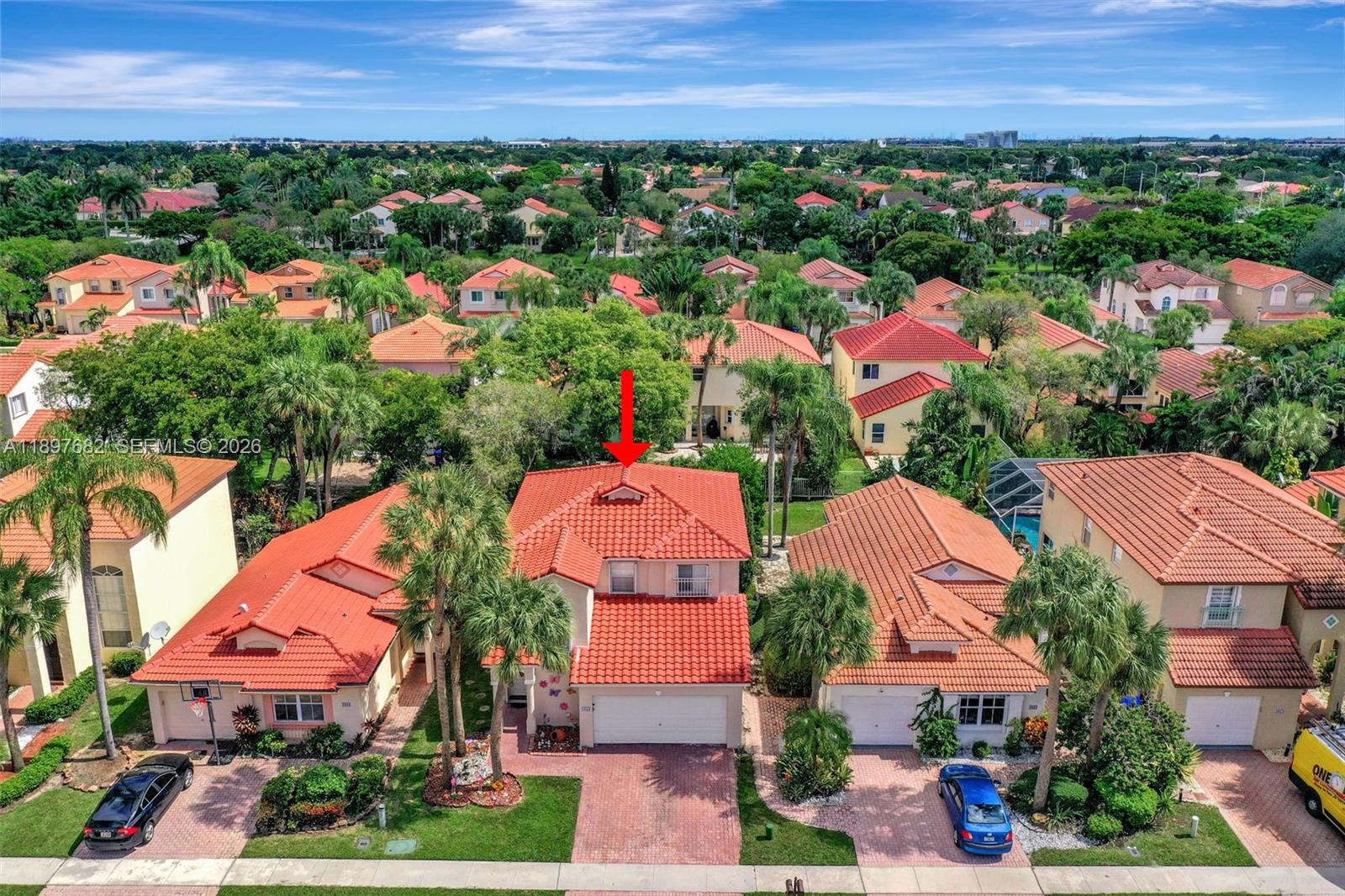 HOLLYWOOD LAKES COUNTRY C - Residential