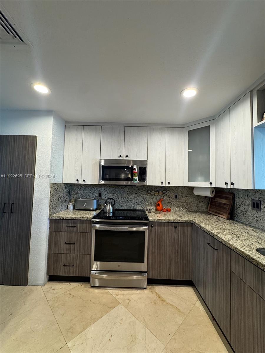 THE RESERVE AT DORAL - Residential