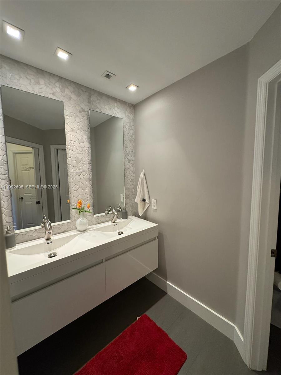 THE RESERVE AT DORAL - Residential