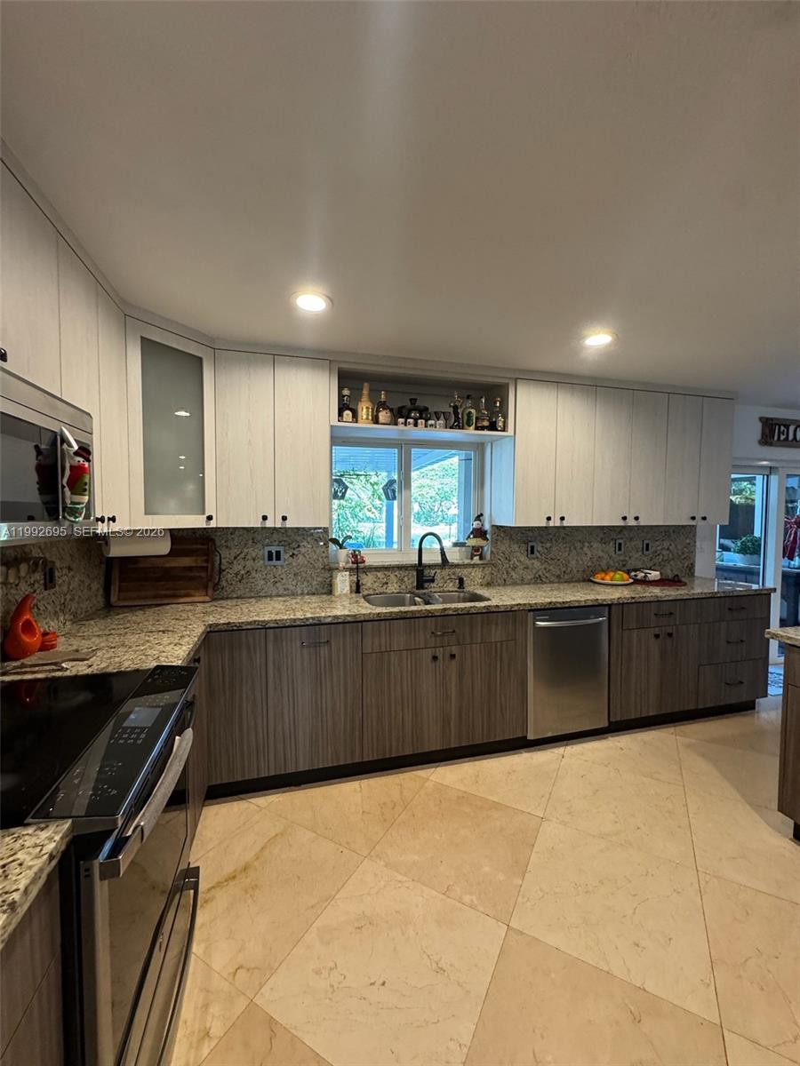 THE RESERVE AT DORAL - Residential