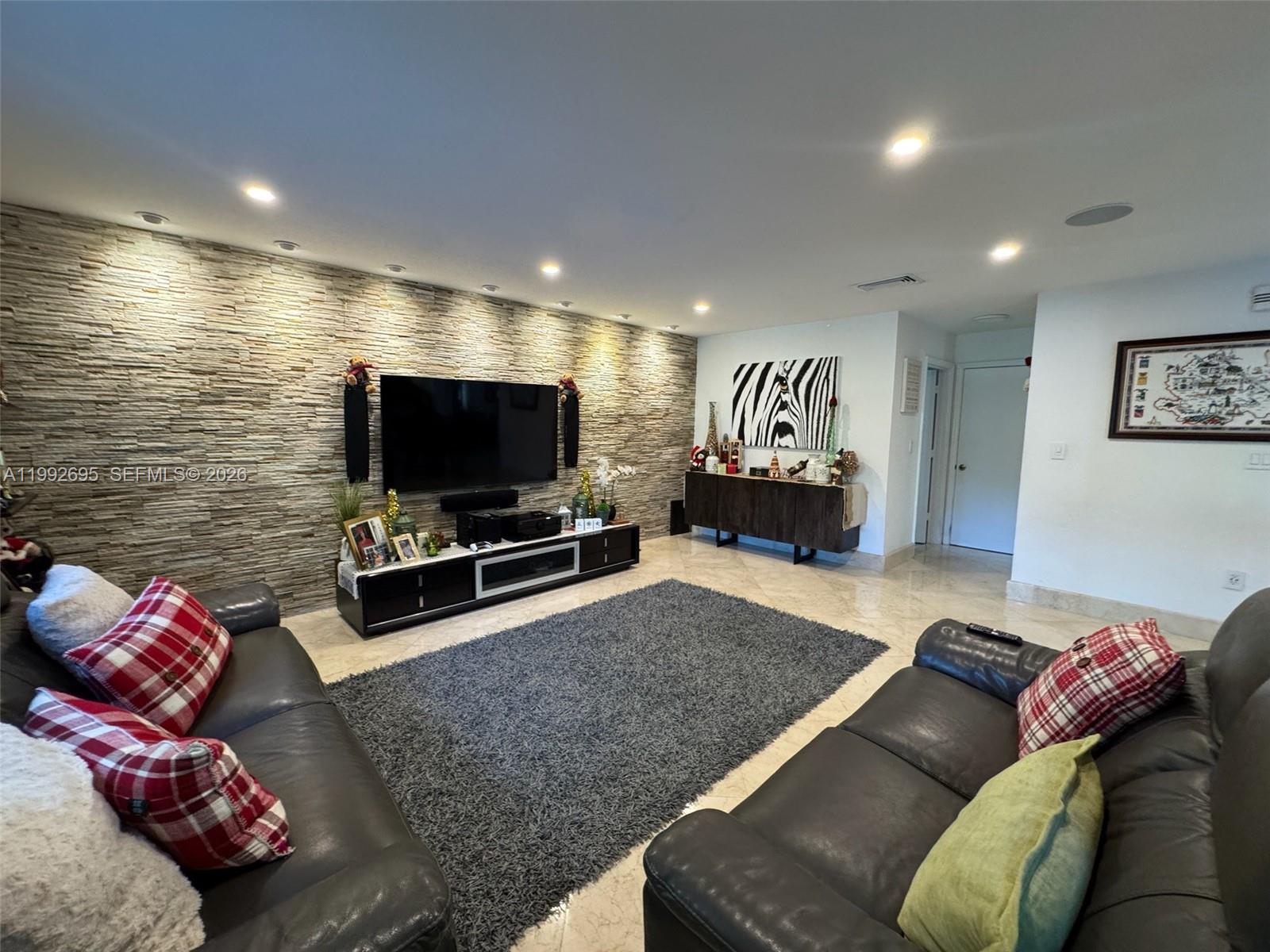 THE RESERVE AT DORAL - Residential