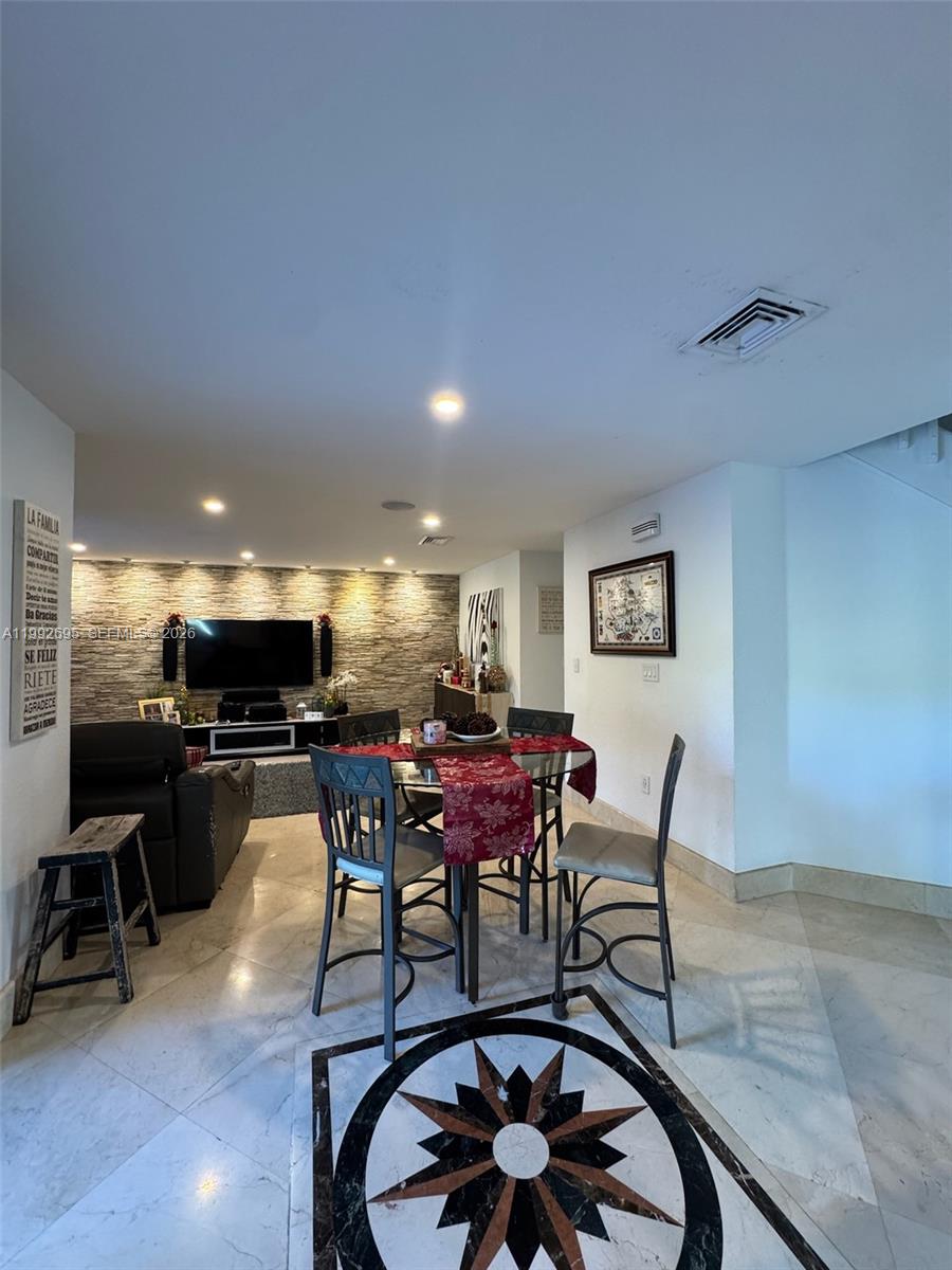 THE RESERVE AT DORAL - Residential