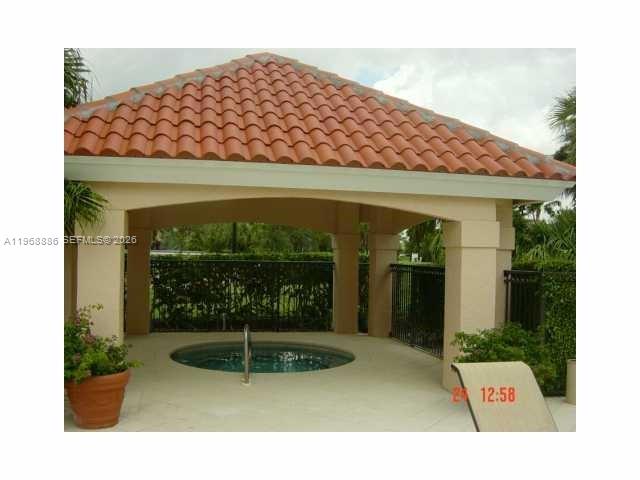 CORAL KEY CONDO - Residential