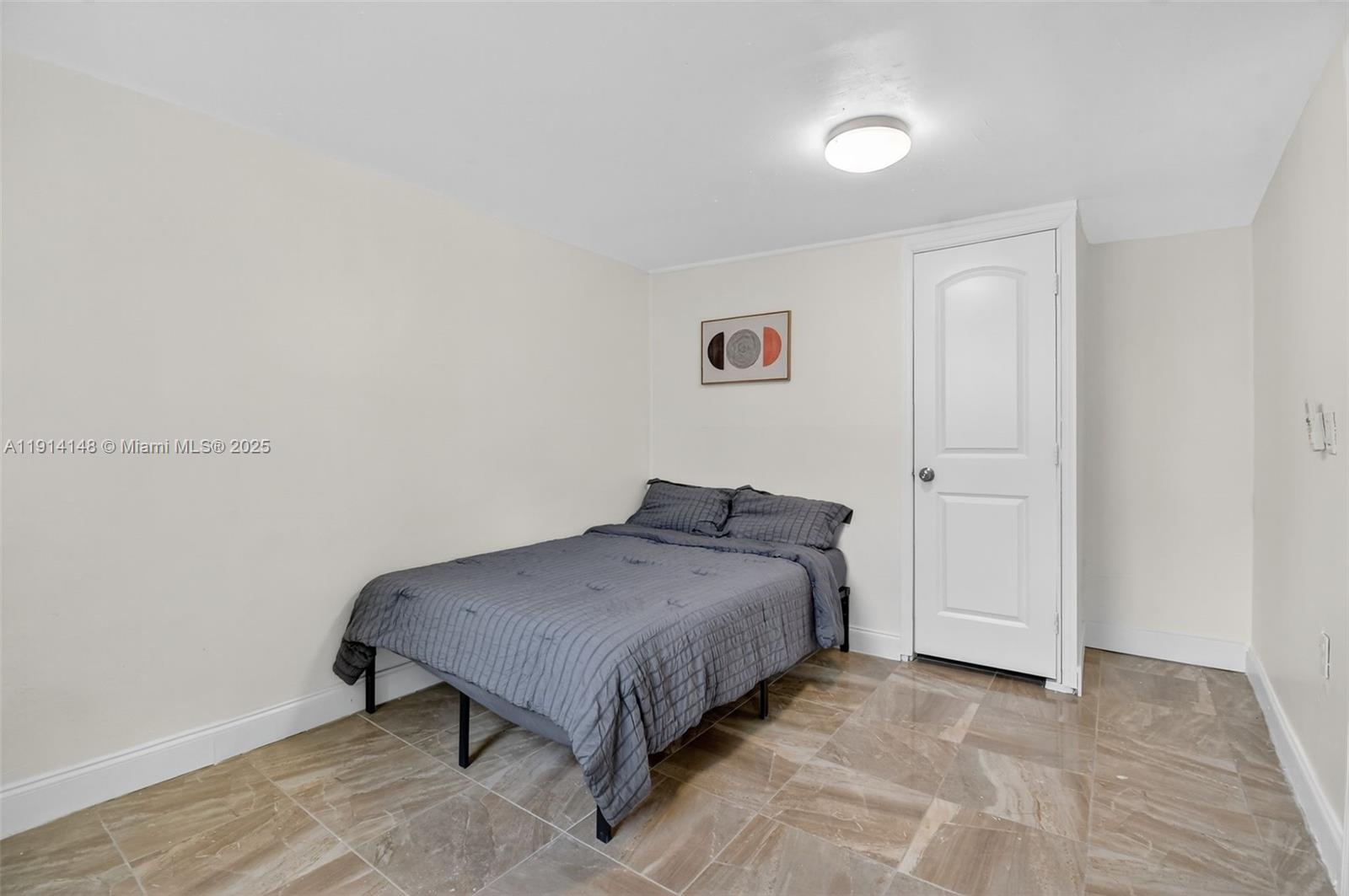 IRONS MANOR 5TH ADDN - Residential