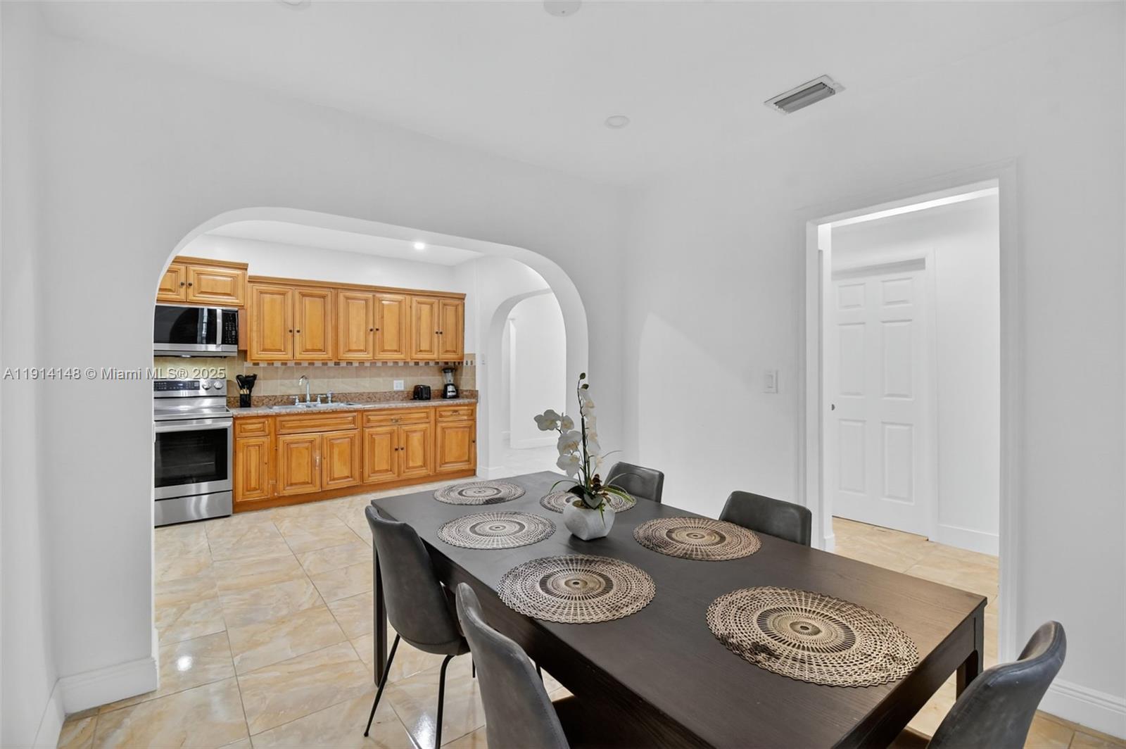 IRONS MANOR 5TH ADDN - Residential