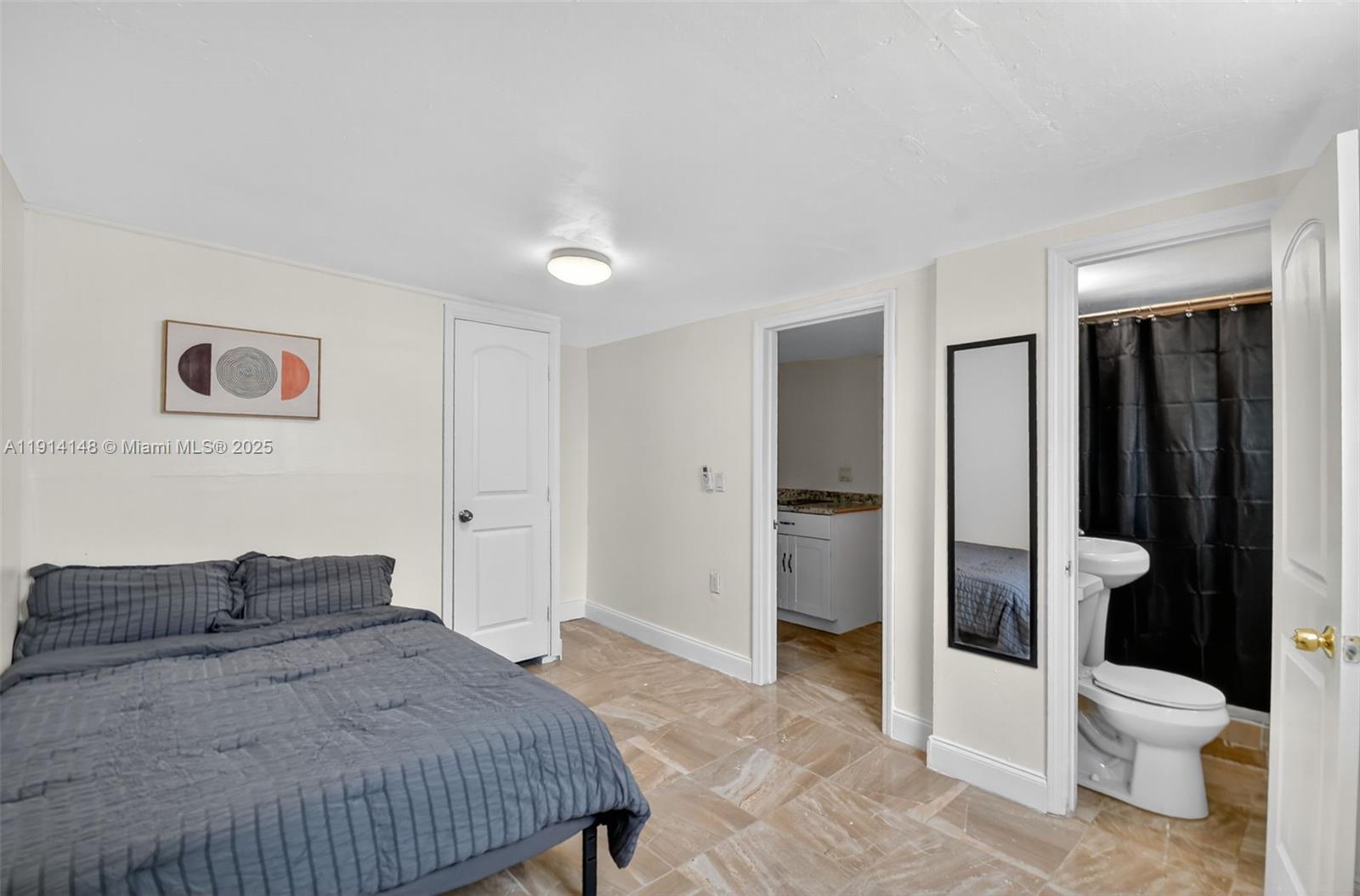 IRONS MANOR 5TH ADDN - Residential