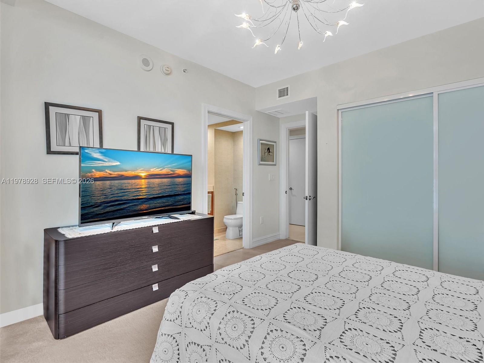 DIPLOMAT OCEANFRONT RESID - Residential Lease